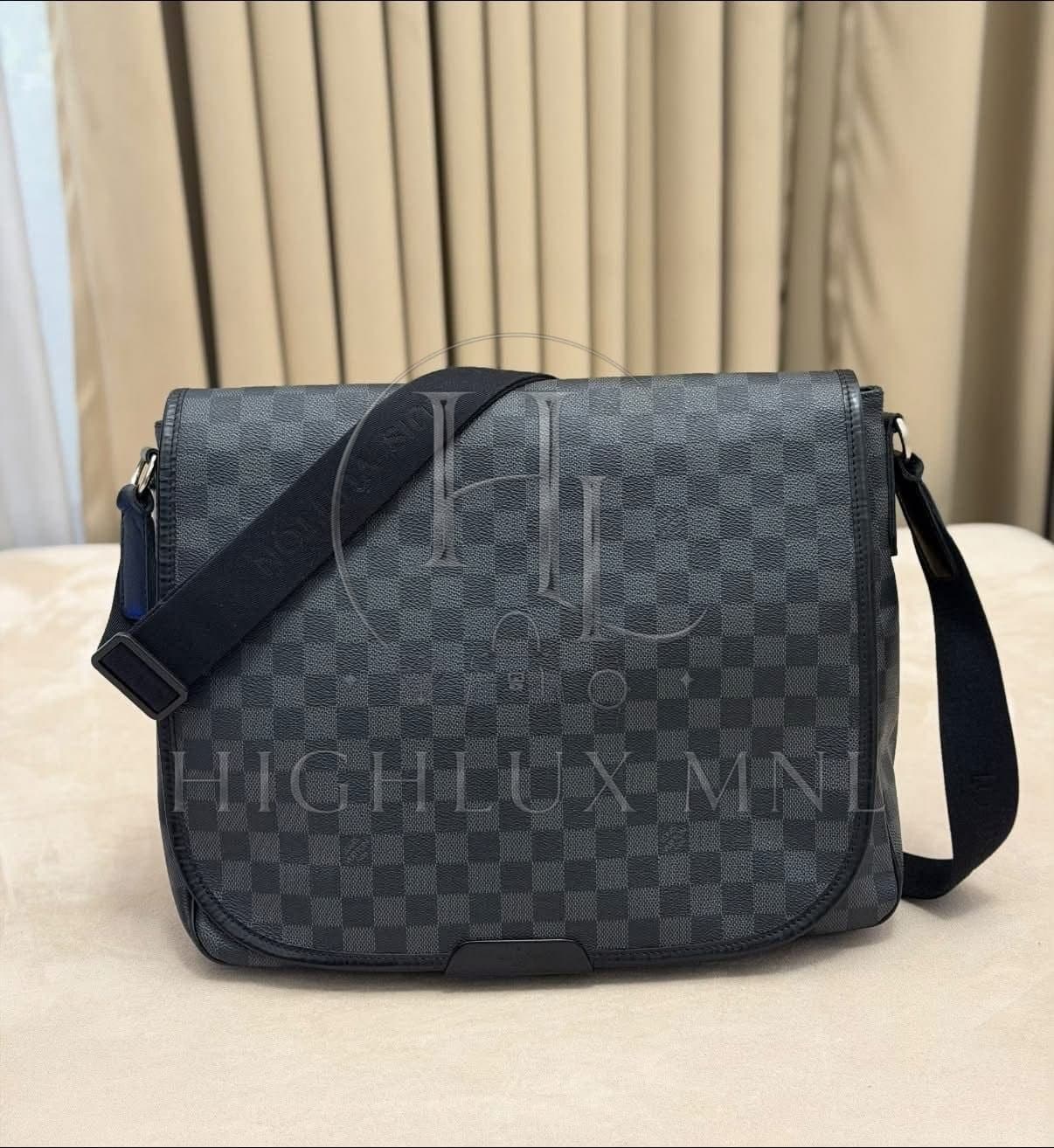 Louis Vuitton Graphite Daniel MM Messenger Bag
