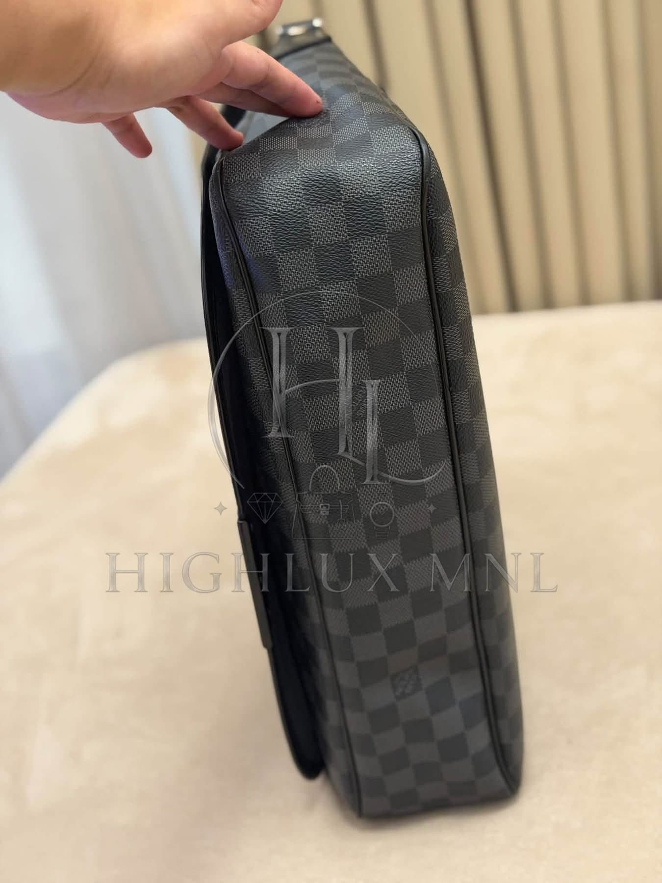 Louis Vuitton Graphite Daniel MM Messenger Bag — photo 4