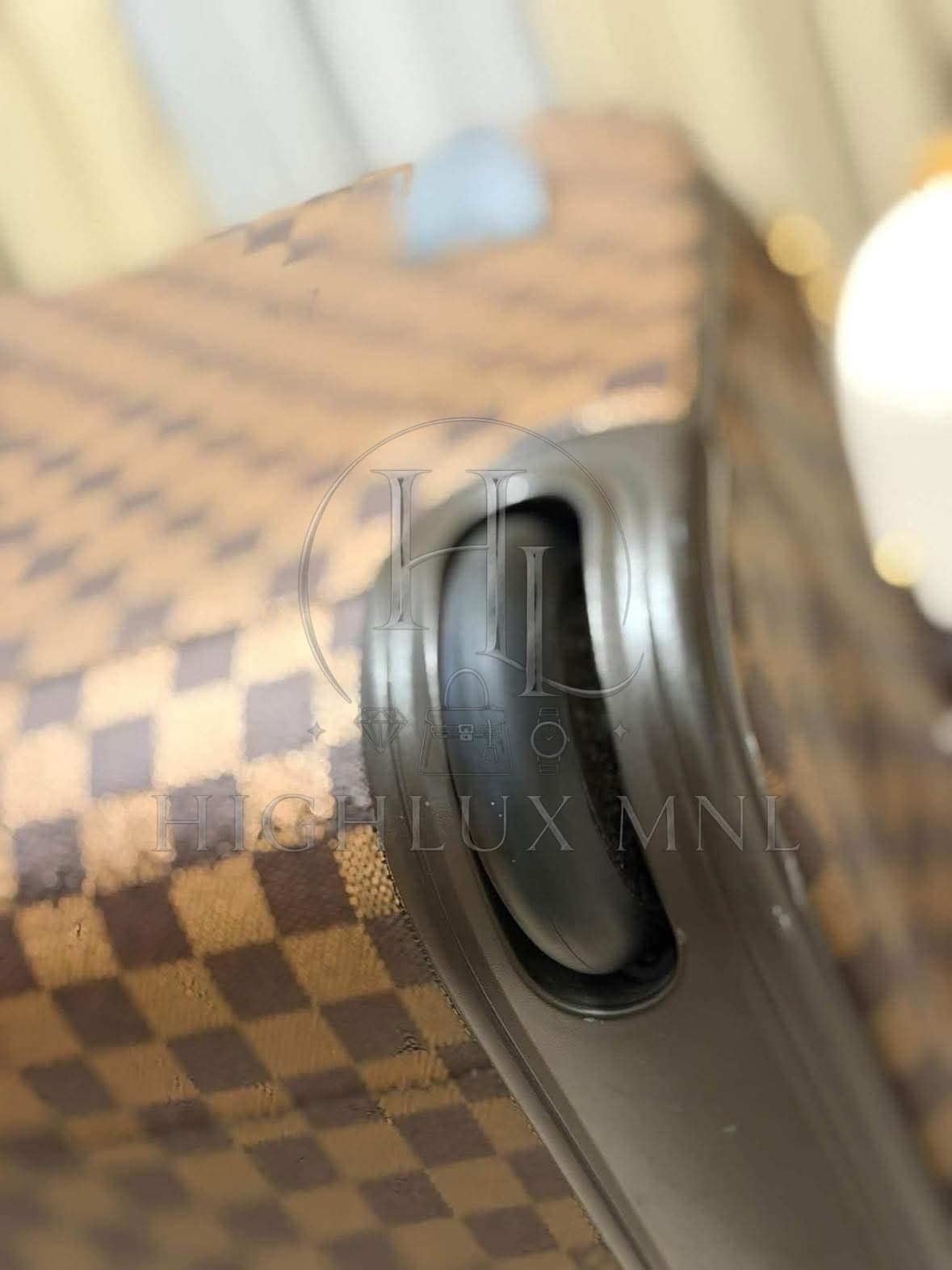 Louis Vuitton Damier Ebene Éole 50 Luggage — photo 5