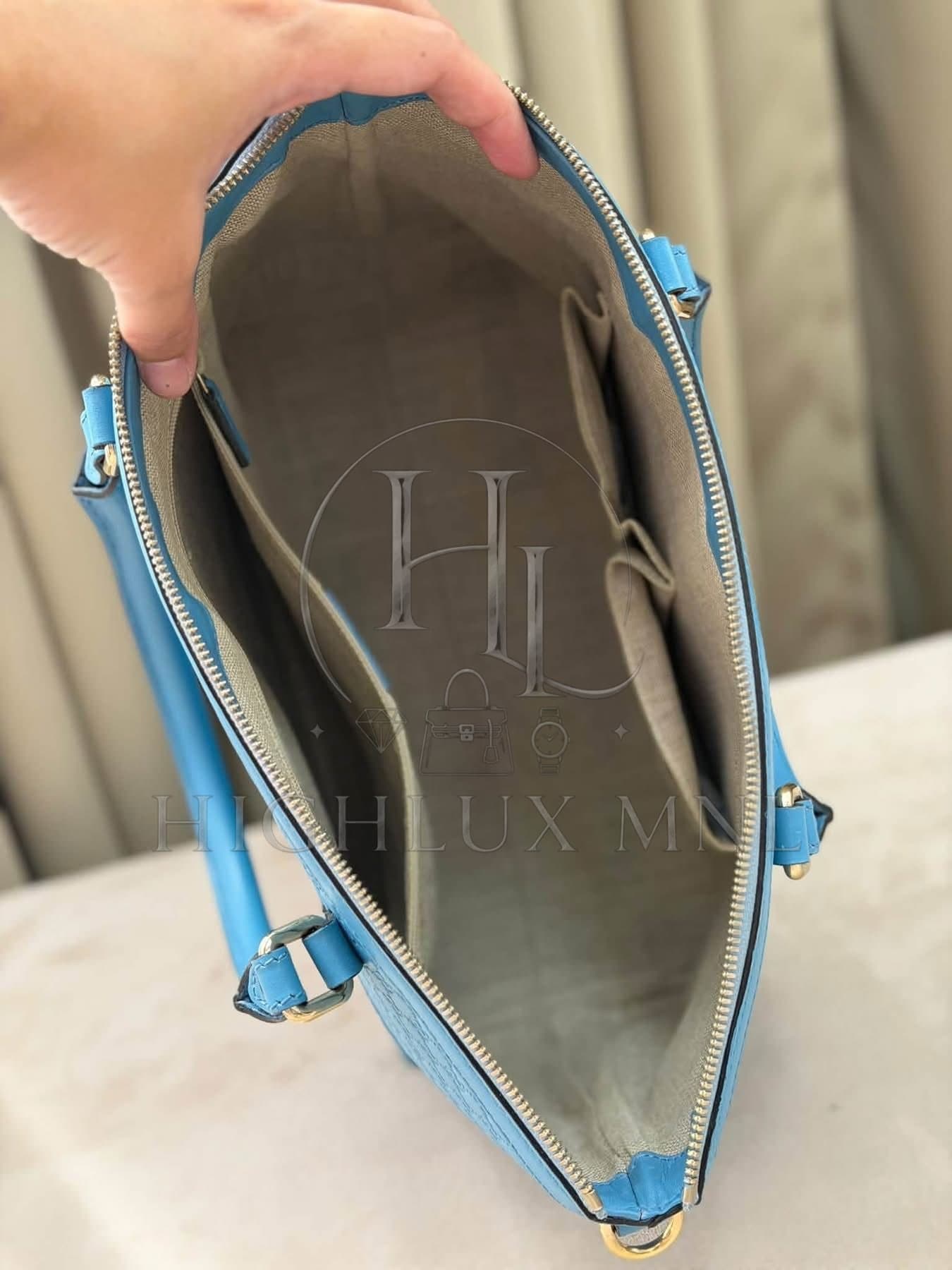 Gucci Microguccissima Small Tote Bag — photo 10