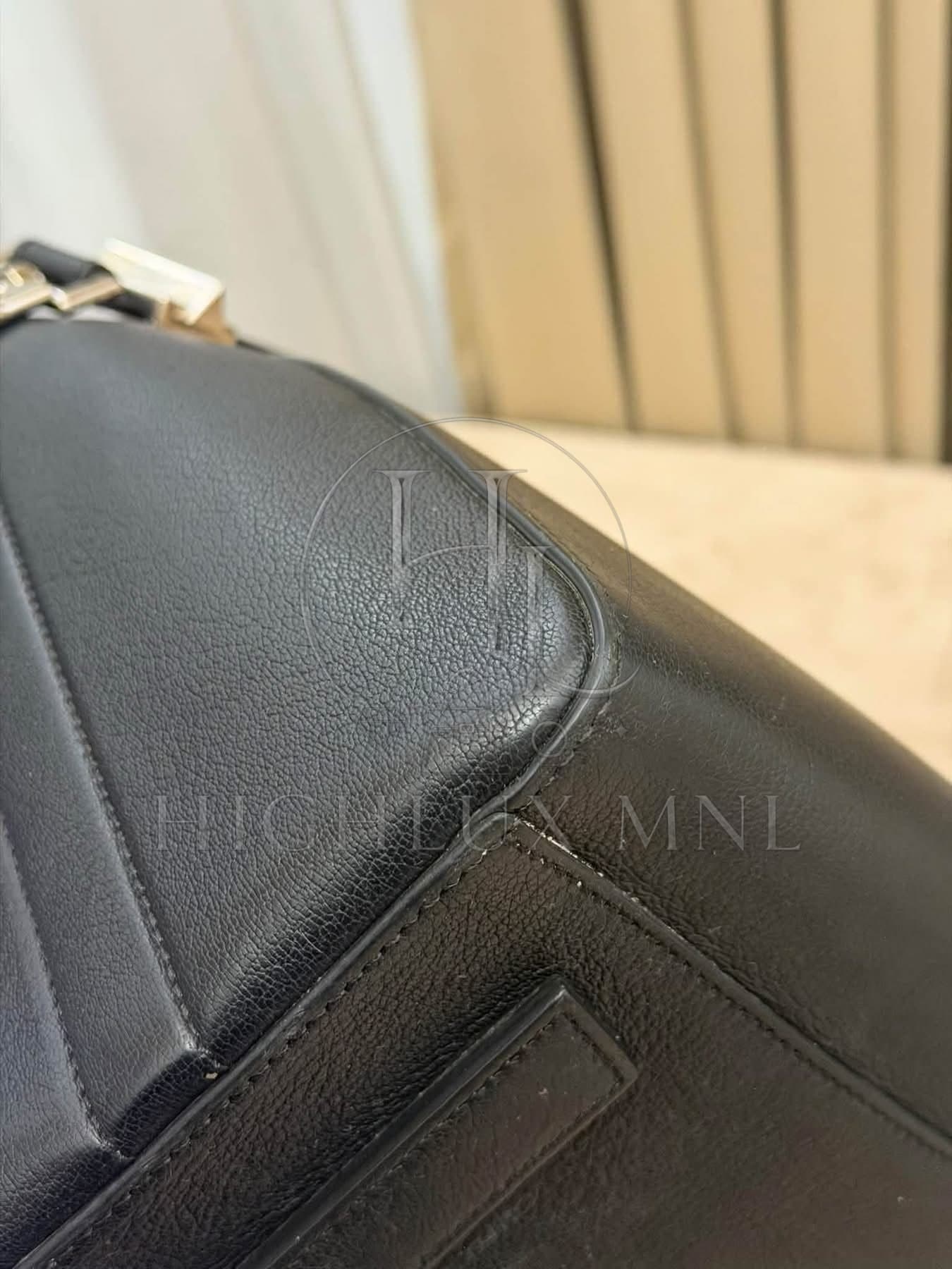 Givenchy Antigona Smooth Grained Leather Bag — photo 8