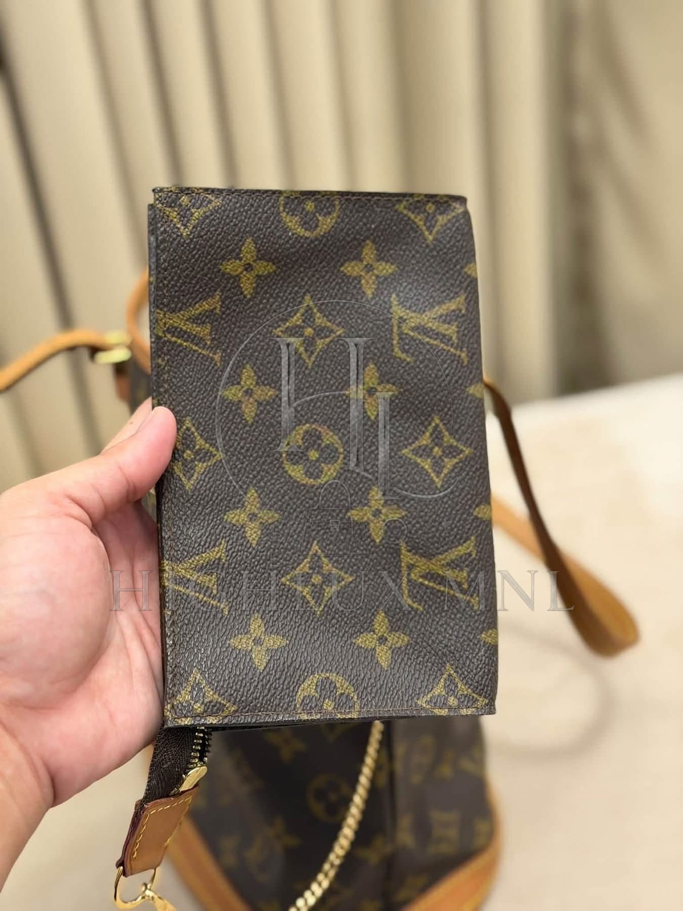 Louis Vuitton Monogram Petite Bucket Bag — photo 9