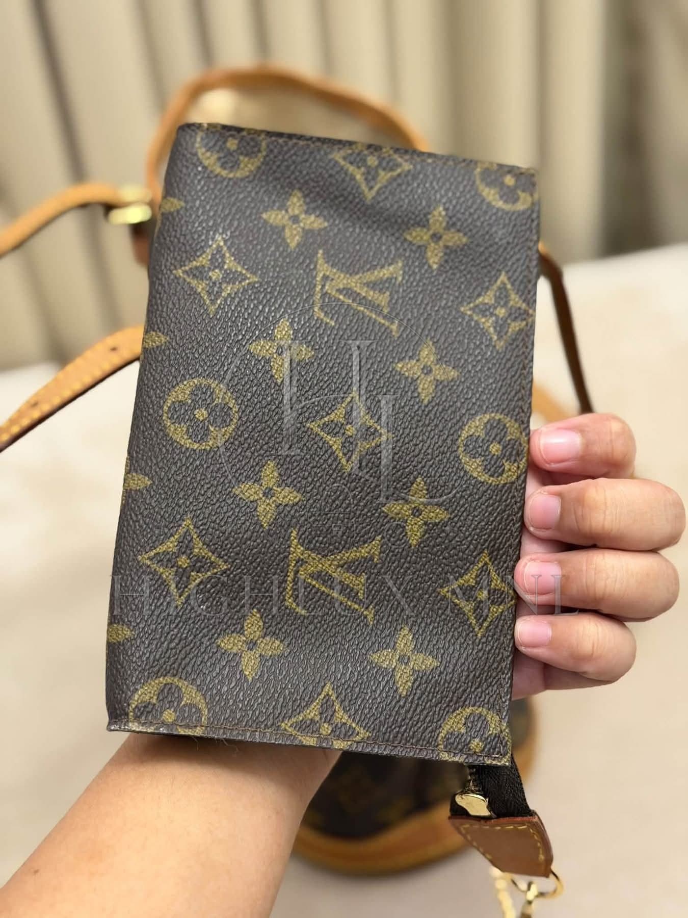 Louis Vuitton Monogram Petite Bucket Bag — photo 11