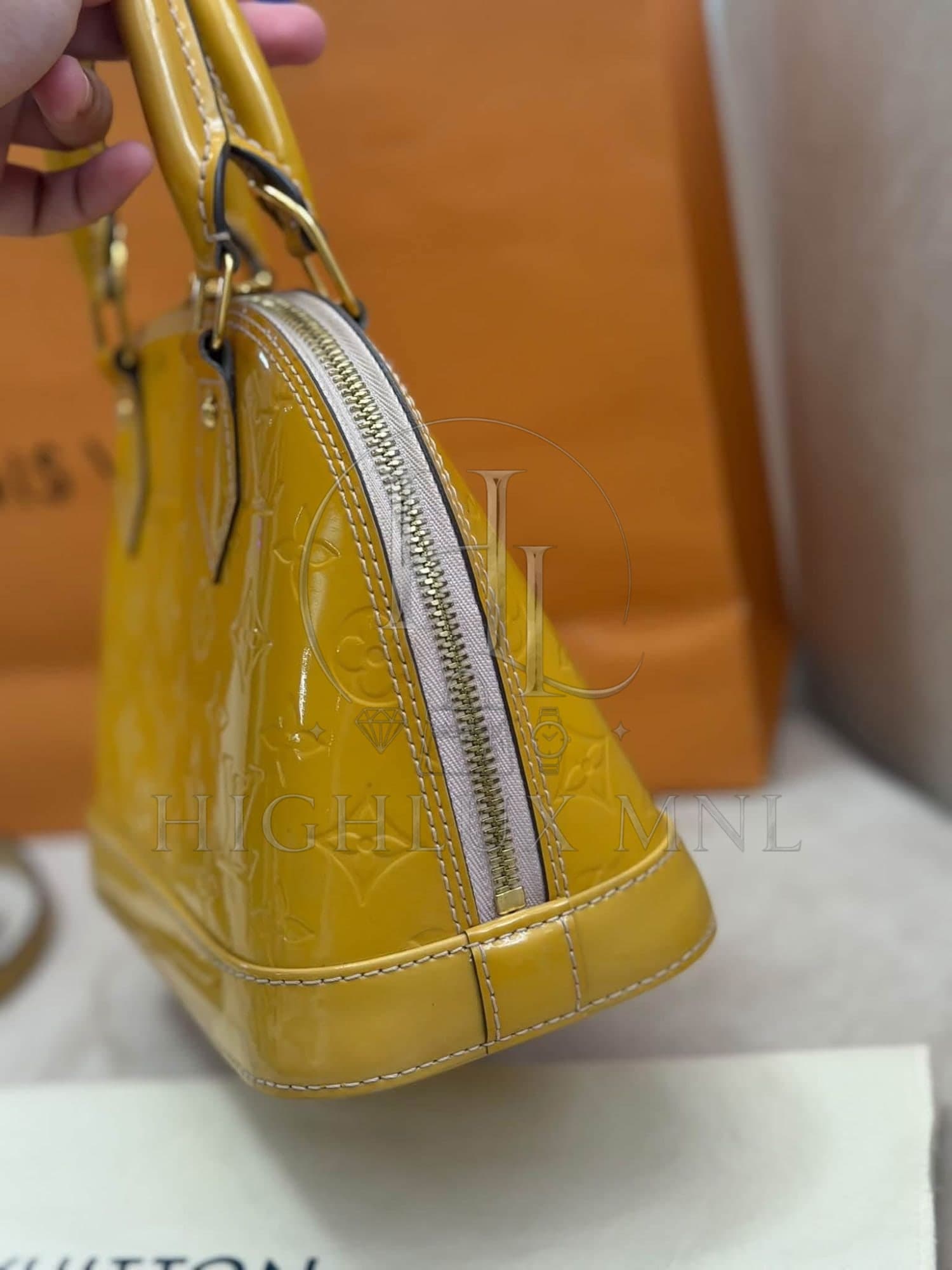 Louis Vuitton Alma BB Monogram Vernis — photo 4