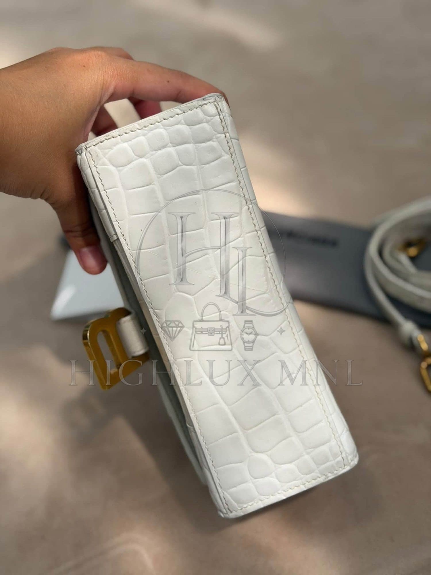 Balenciaga Hour Glass Top Handle Croc Embossed — photo 6