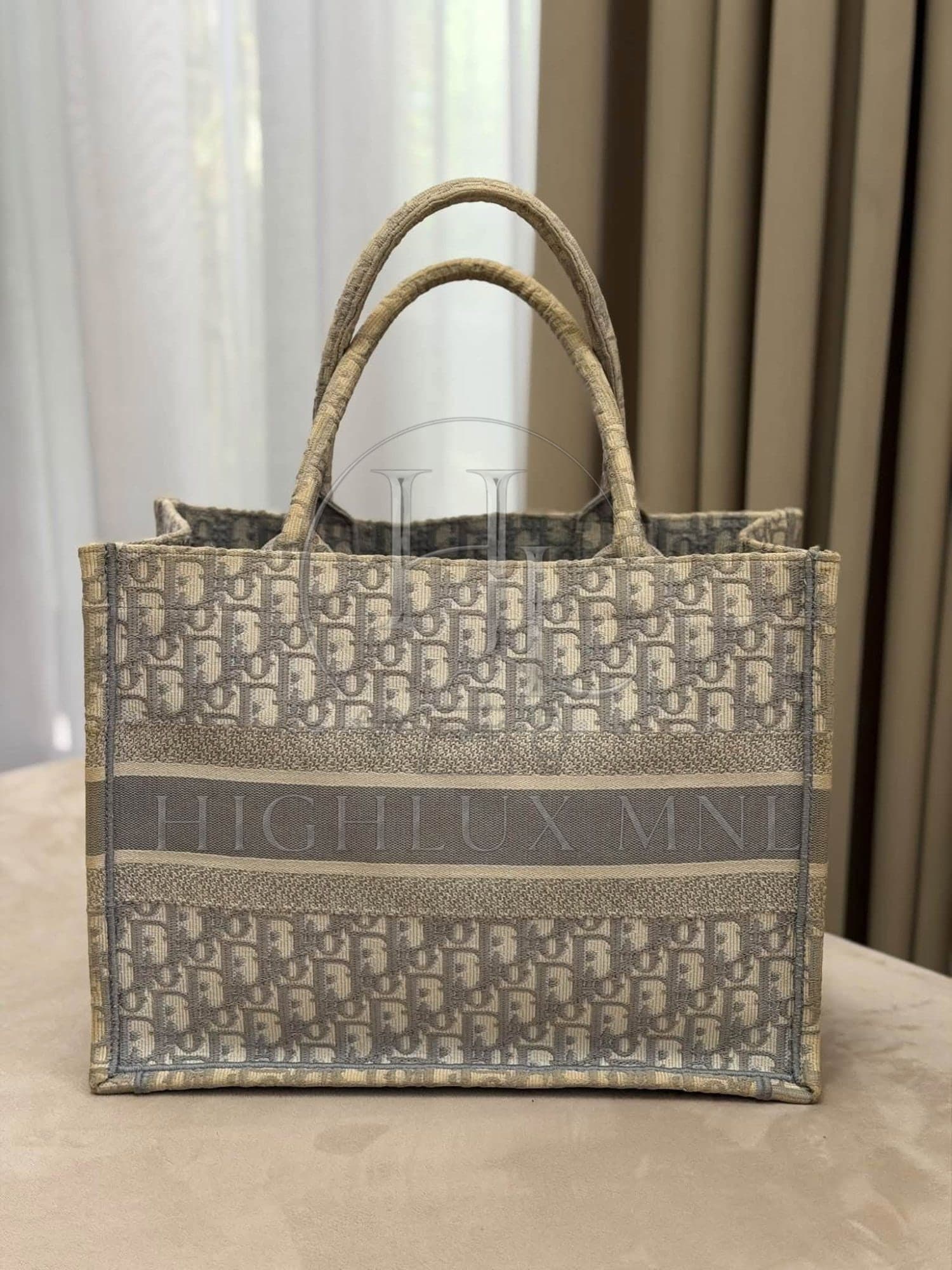 Dior Oblique Medium Book Tote — photo 2