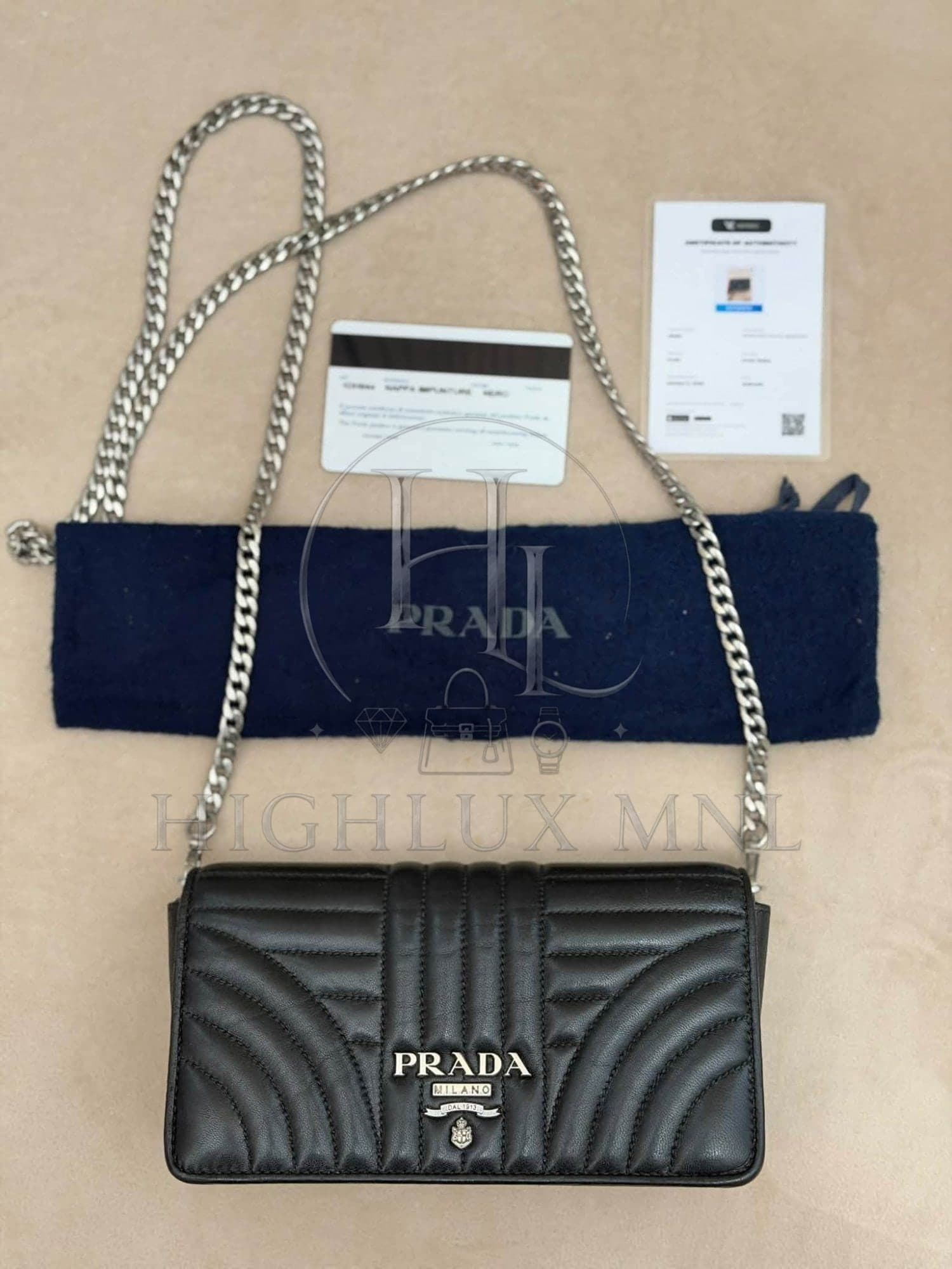Prada Diagramme Wallet on Chain