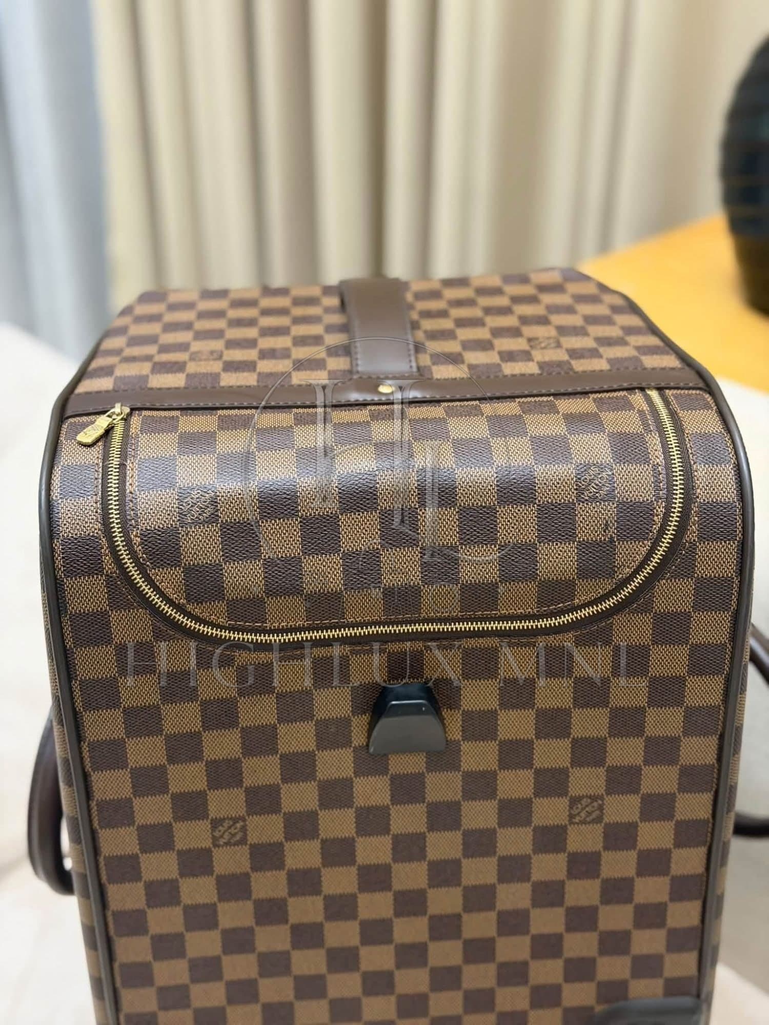 Louis Vuitton Damier Ebene Éole 50 Luggage — photo 8