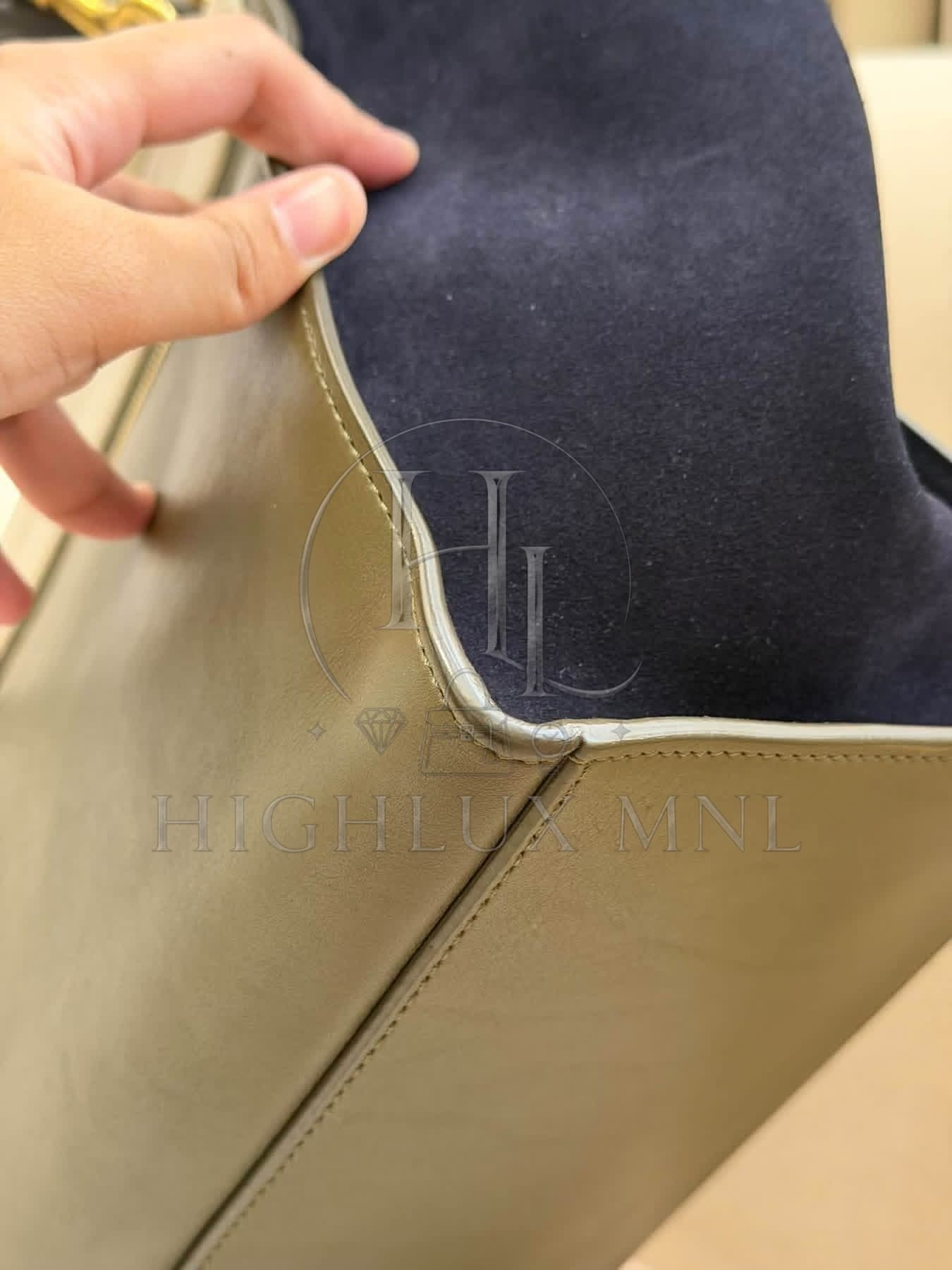 Celine Medium Trapeze Bag — photo 5