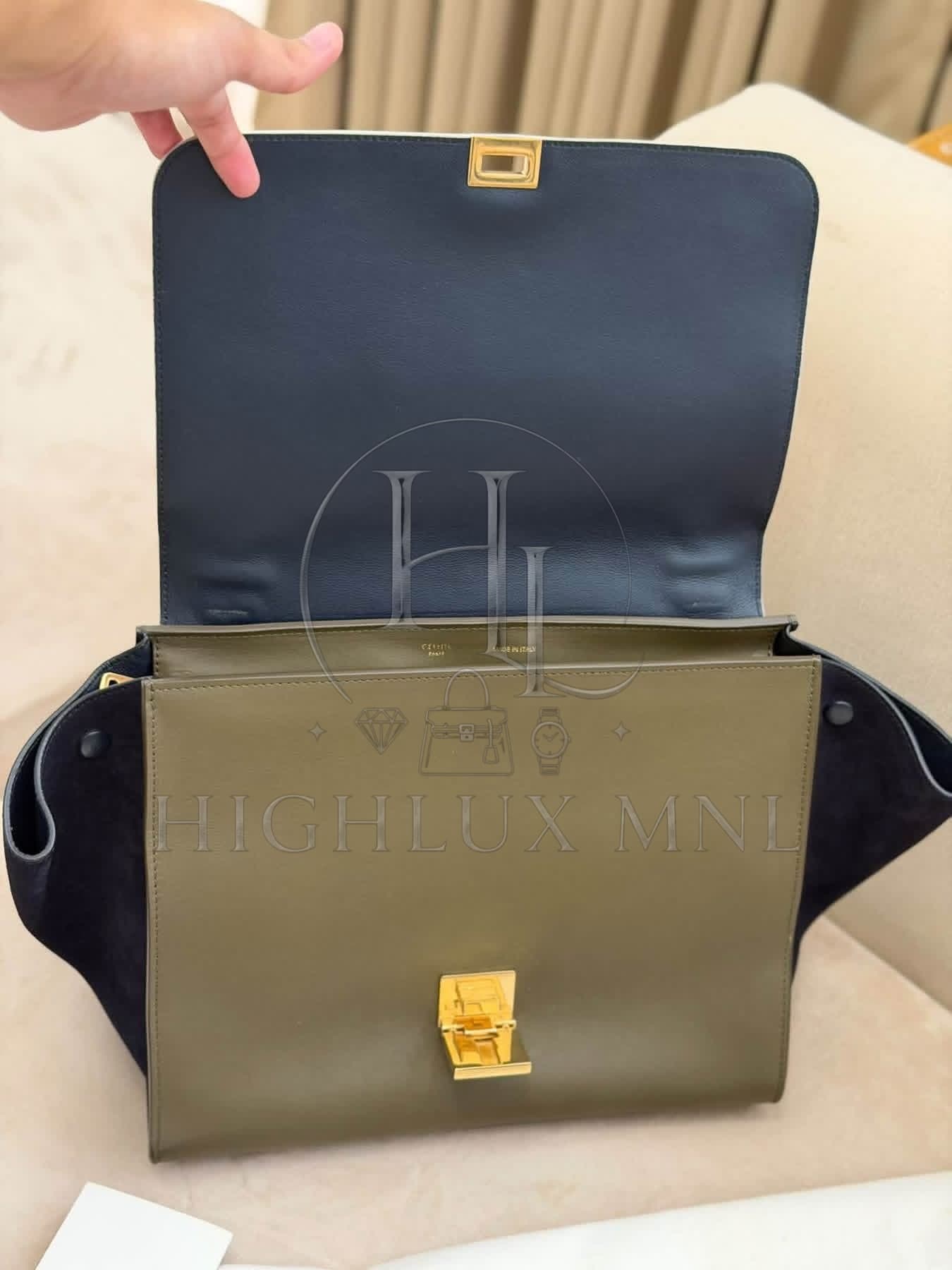 Celine Medium Trapeze Bag — photo 10