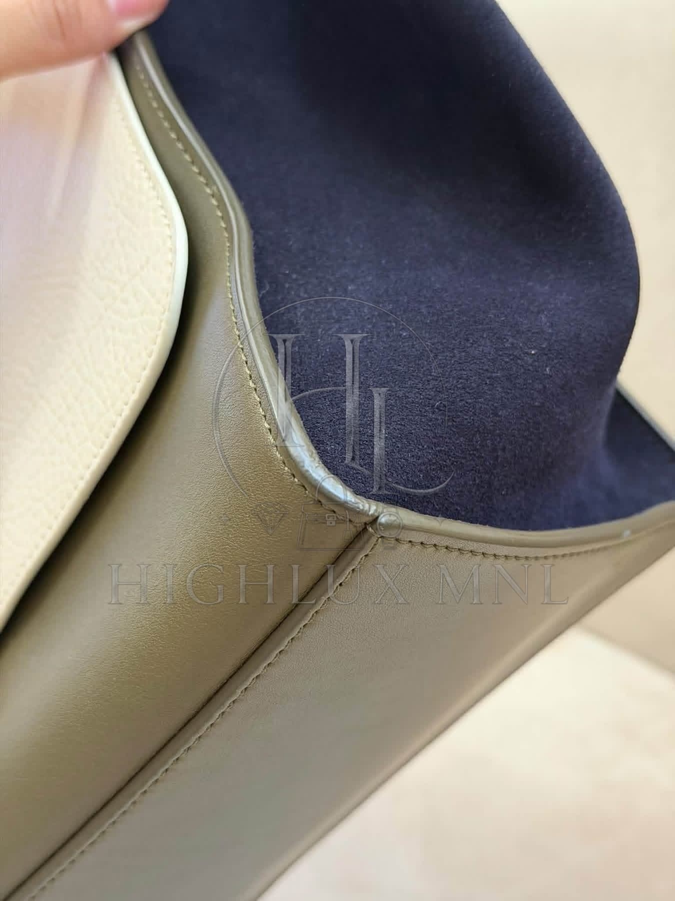 Celine Medium Trapeze Bag — photo 7