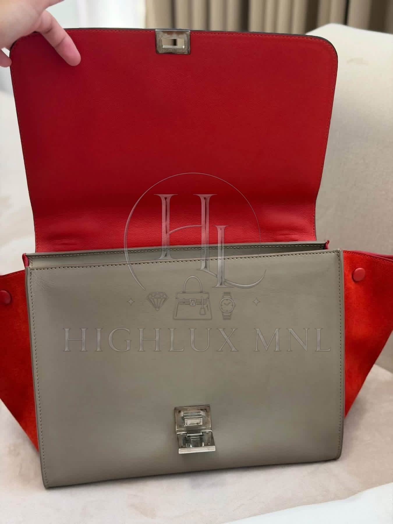 Celine Medium Trapeze Bag — photo 14