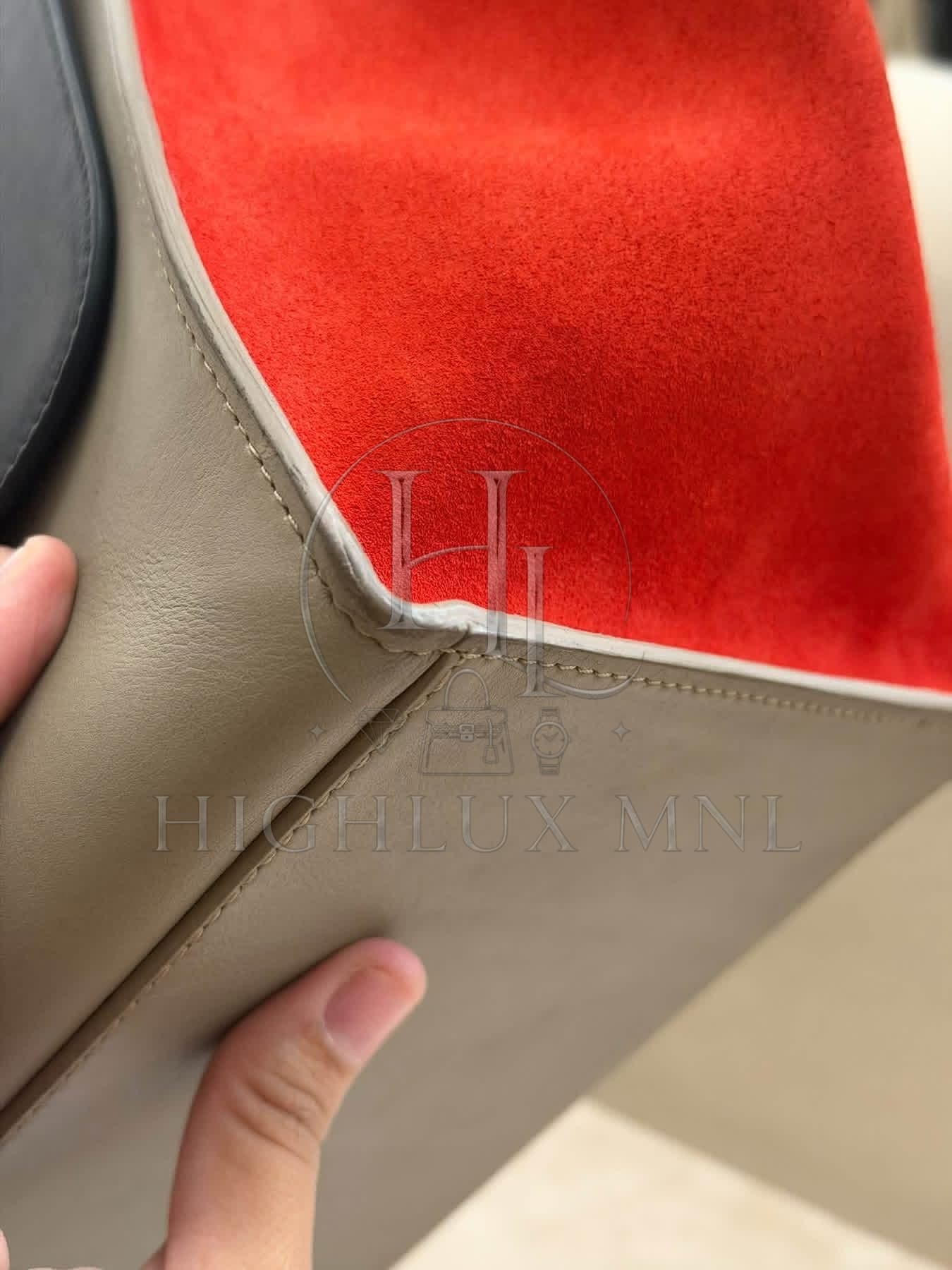 Celine Medium Trapeze Bag — photo 9