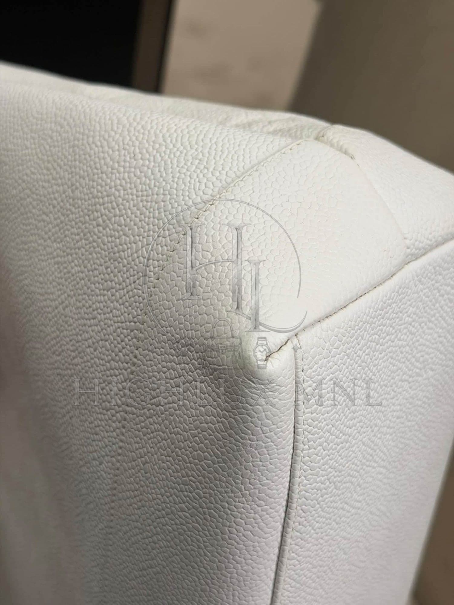 Chanel Vintage White Caviar Tote Chain Bag — photo 7
