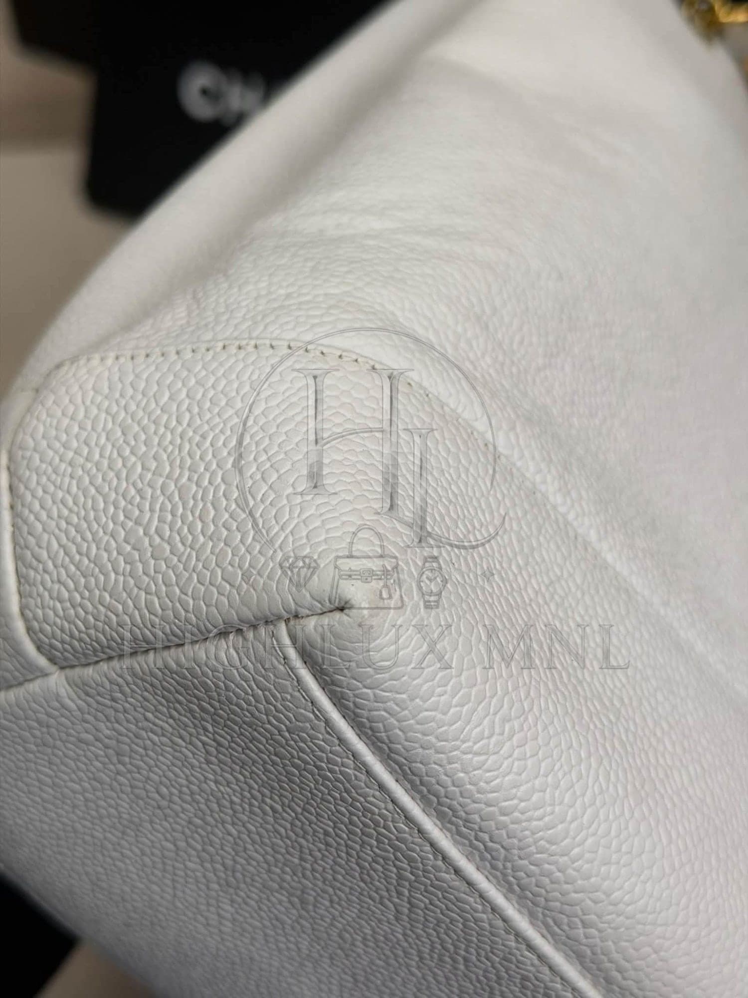 Chanel Vintage White Caviar Tote Chain Bag — photo 8