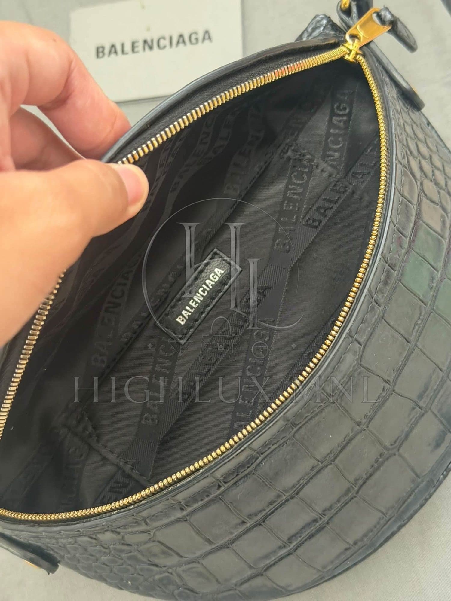 Balenciaga Souvenier Croc-Embossed — photo 8