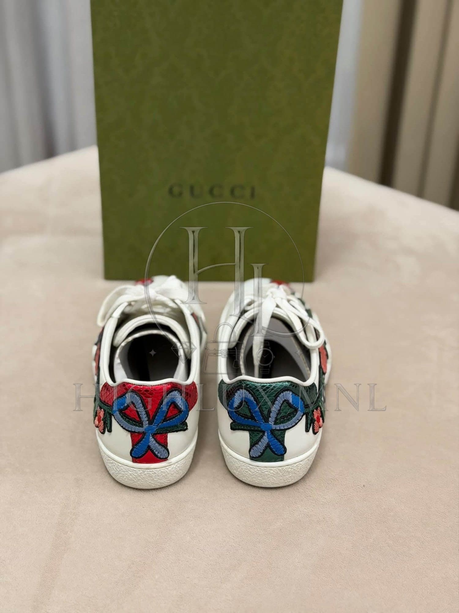 Gucci Tennis Shoes Flower Patch — photo 4