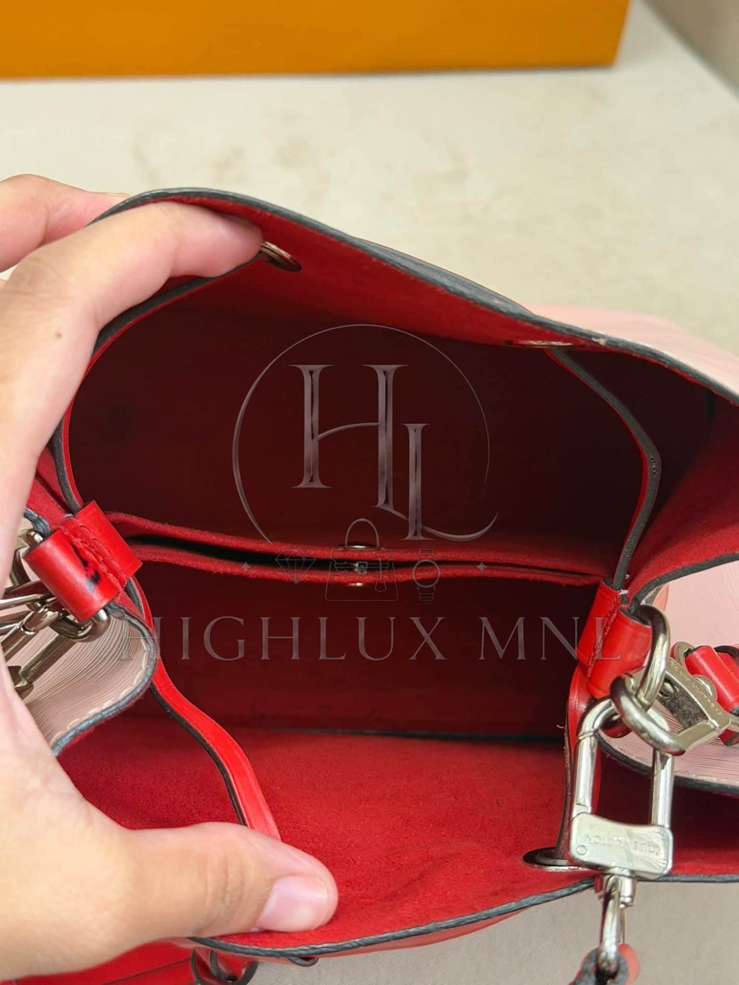 Louis Vuitton Epi NeoNoe BB size — photo 6