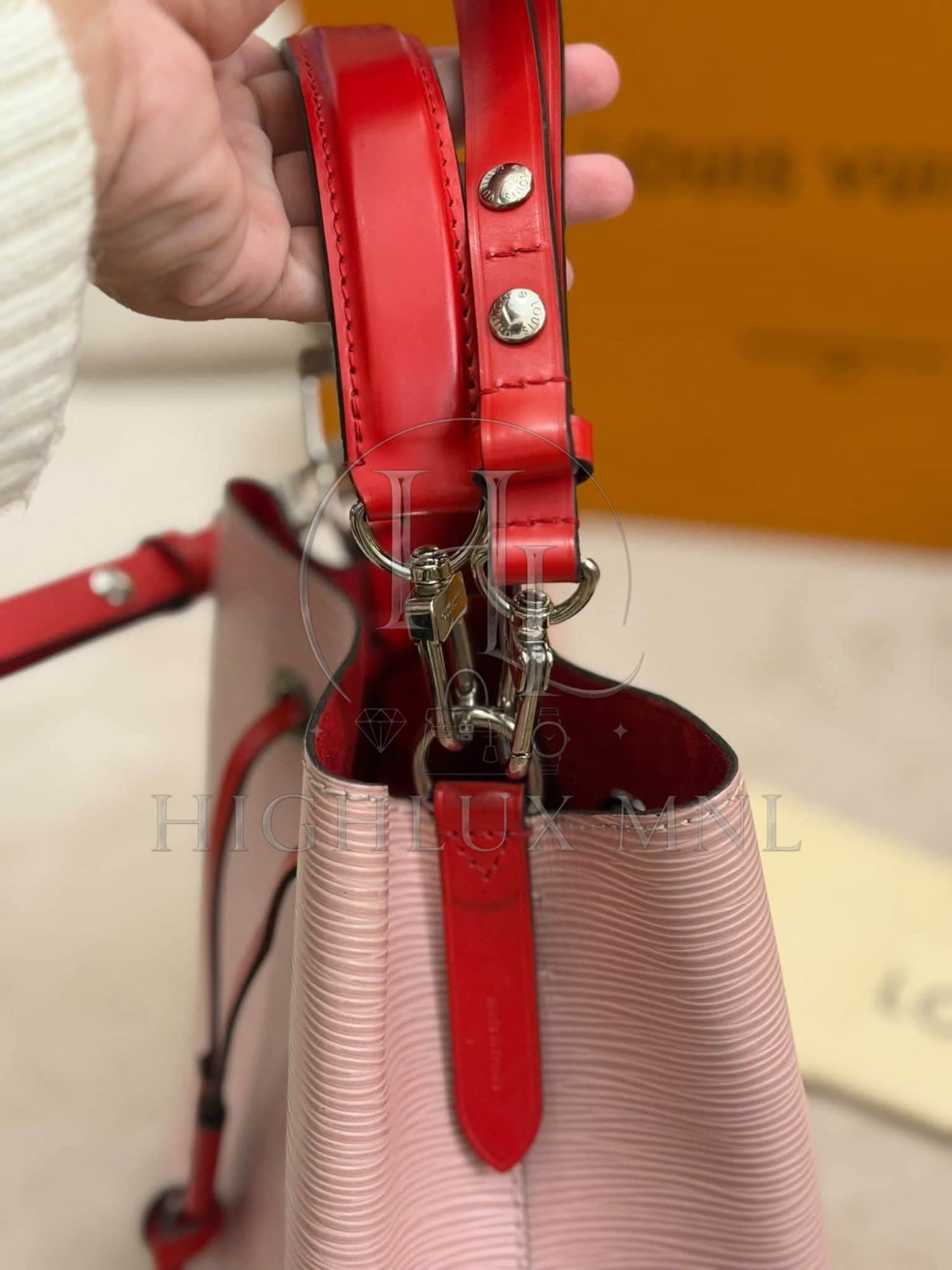 Louis Vuitton Epi NeoNoe BB size — photo 8