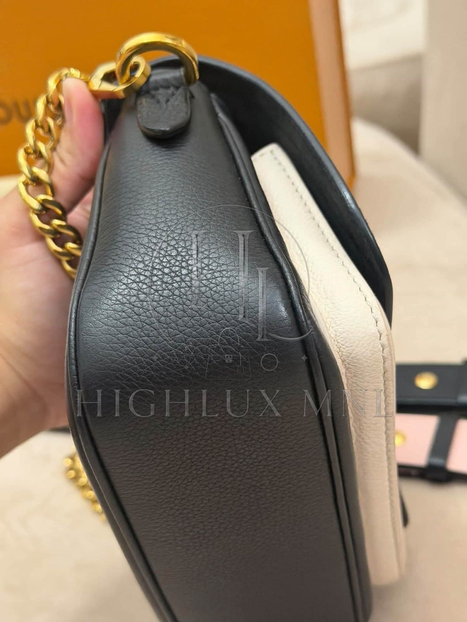 Louis Vuitton Lockme Tender Bag MICROCHIP — photo 9
