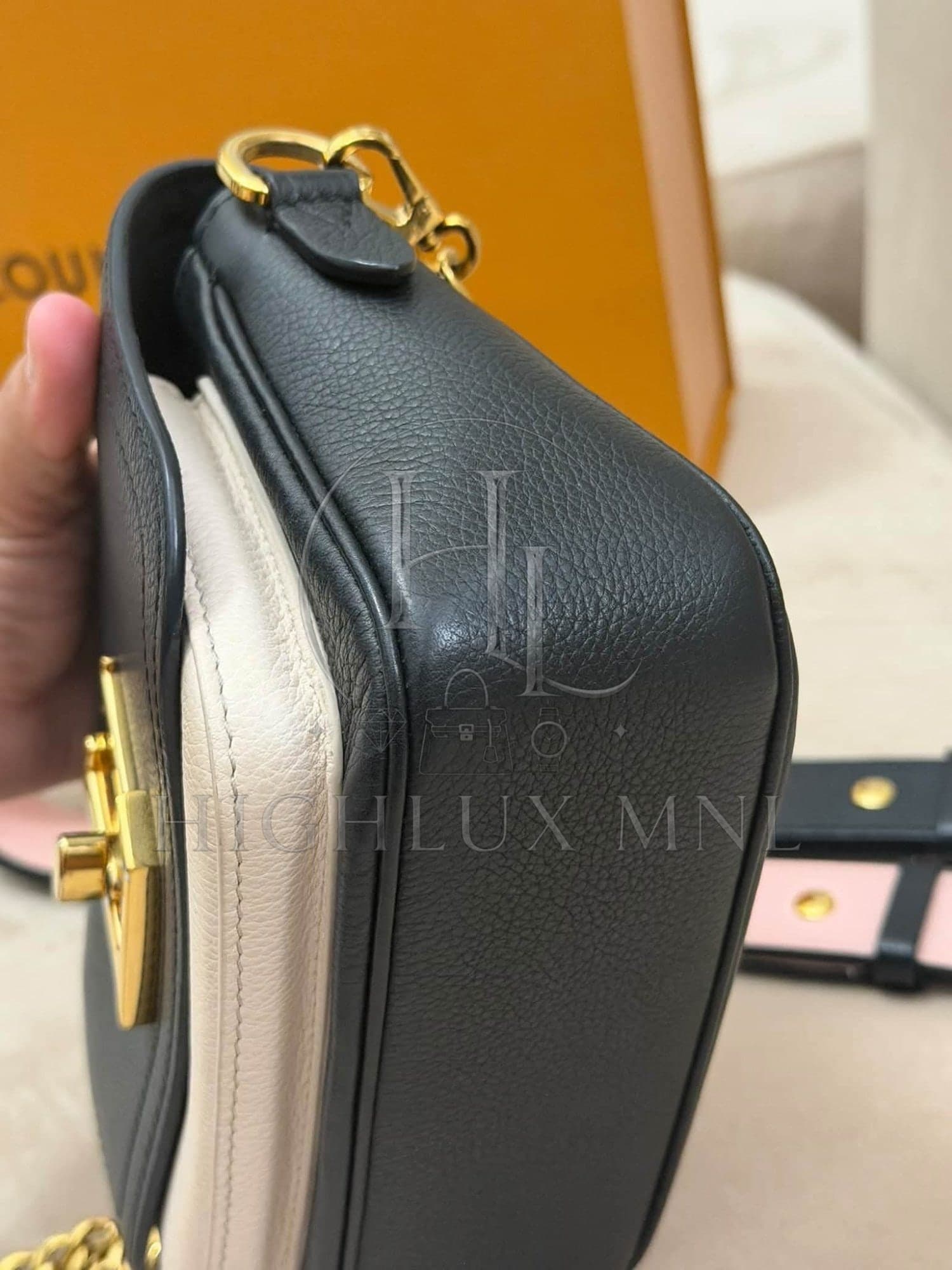 Louis Vuitton Lockme Tender Bag MICROCHIP — photo 10