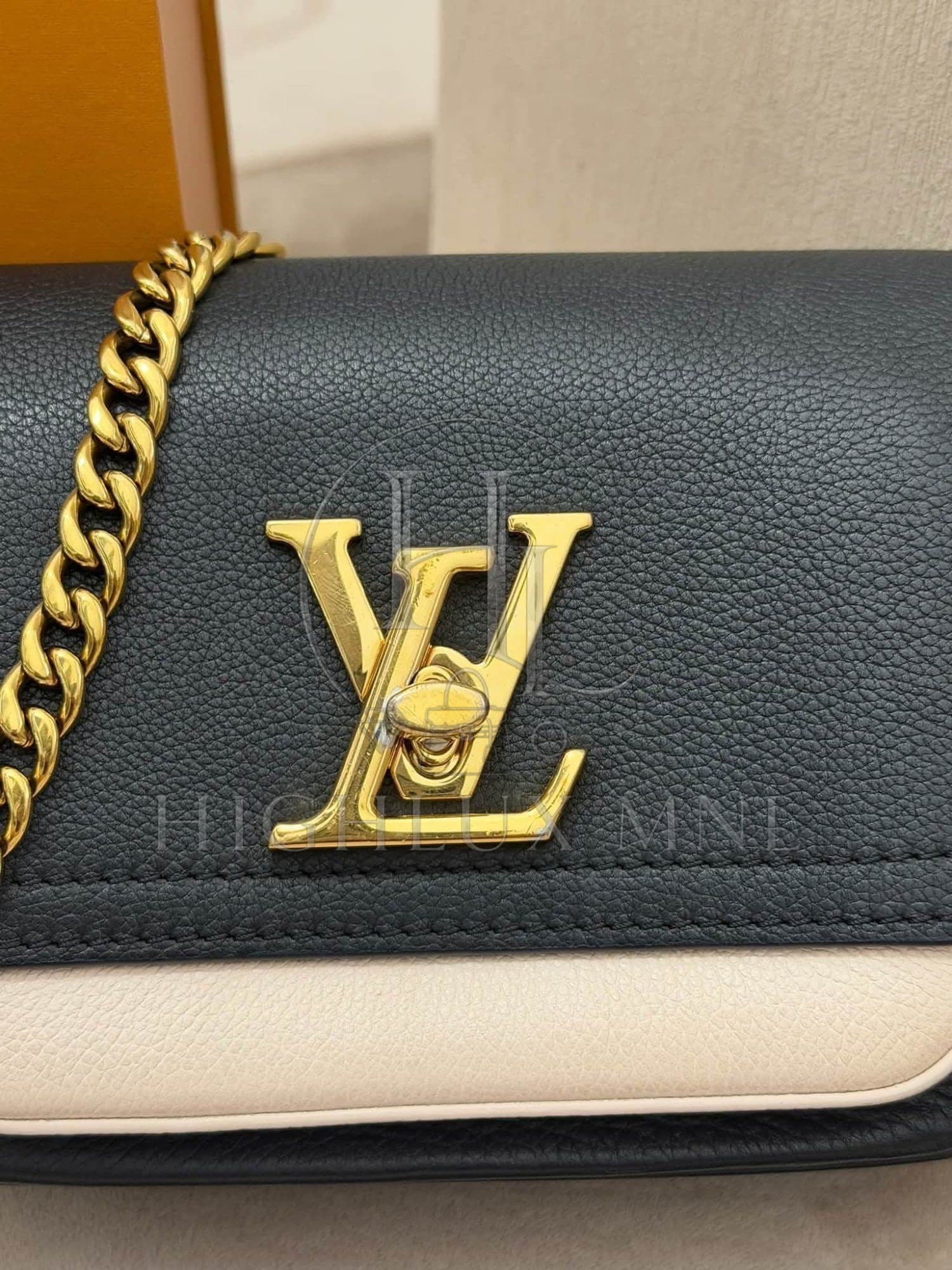 Louis Vuitton Lockme Tender Bag MICROCHIP — photo 3