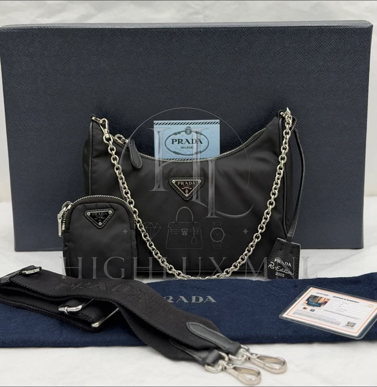 Prada Re-Edition 2005 Multipochette in Beige color