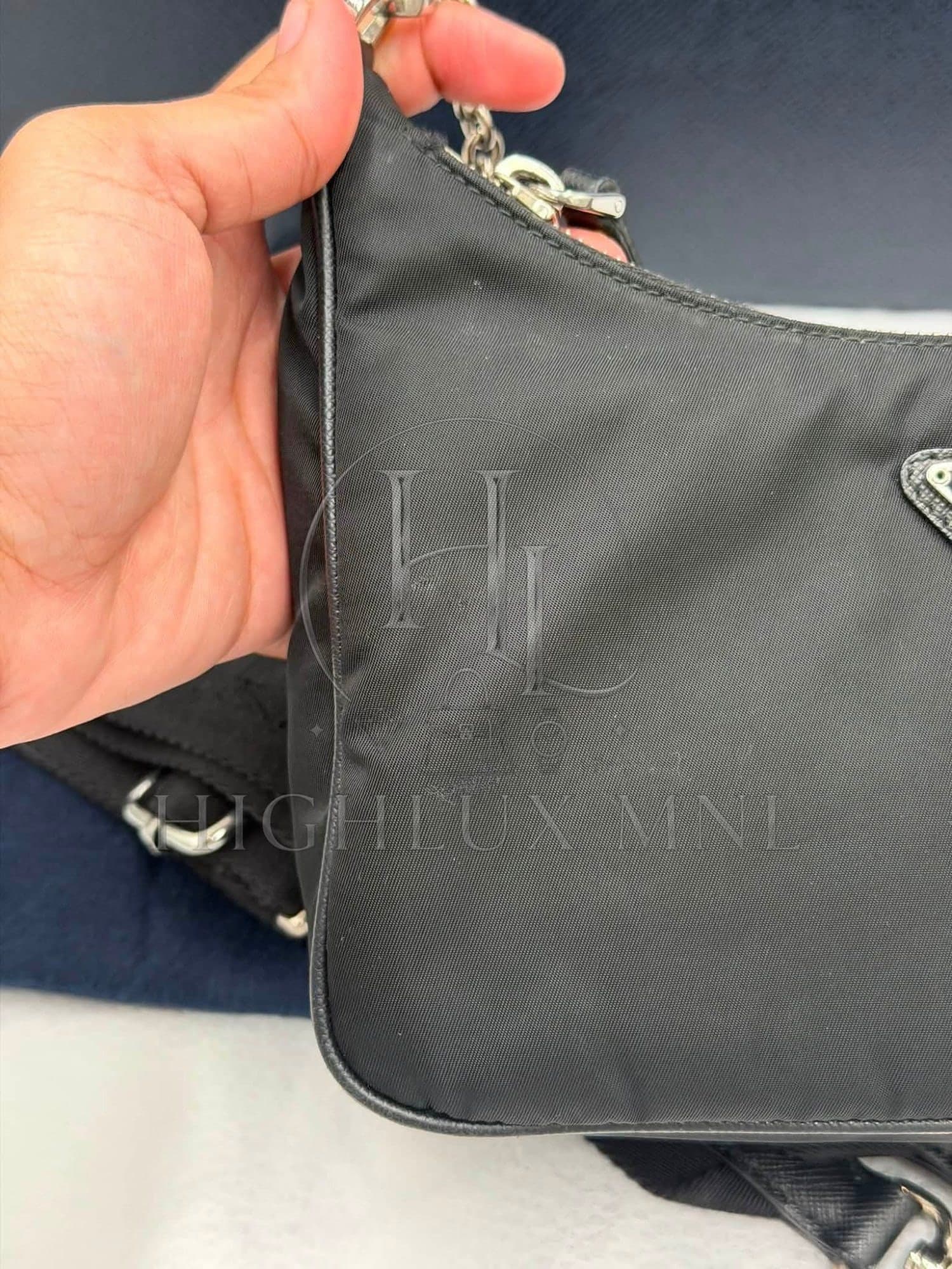 Prada Re-Edition 2005 Multipochette in Beige color — photo 9