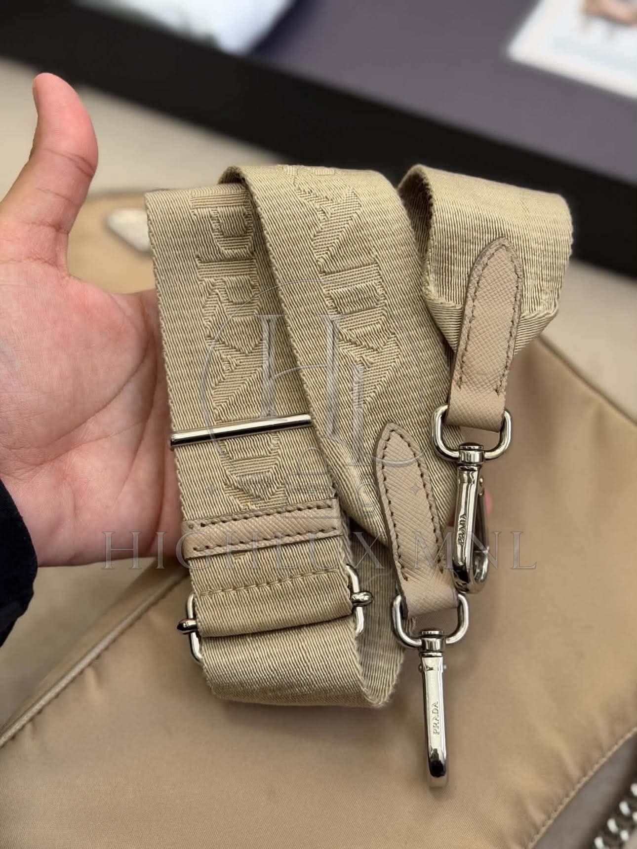 Prada Re-Edition 2005 Multipochette in Beige color — photo 11
