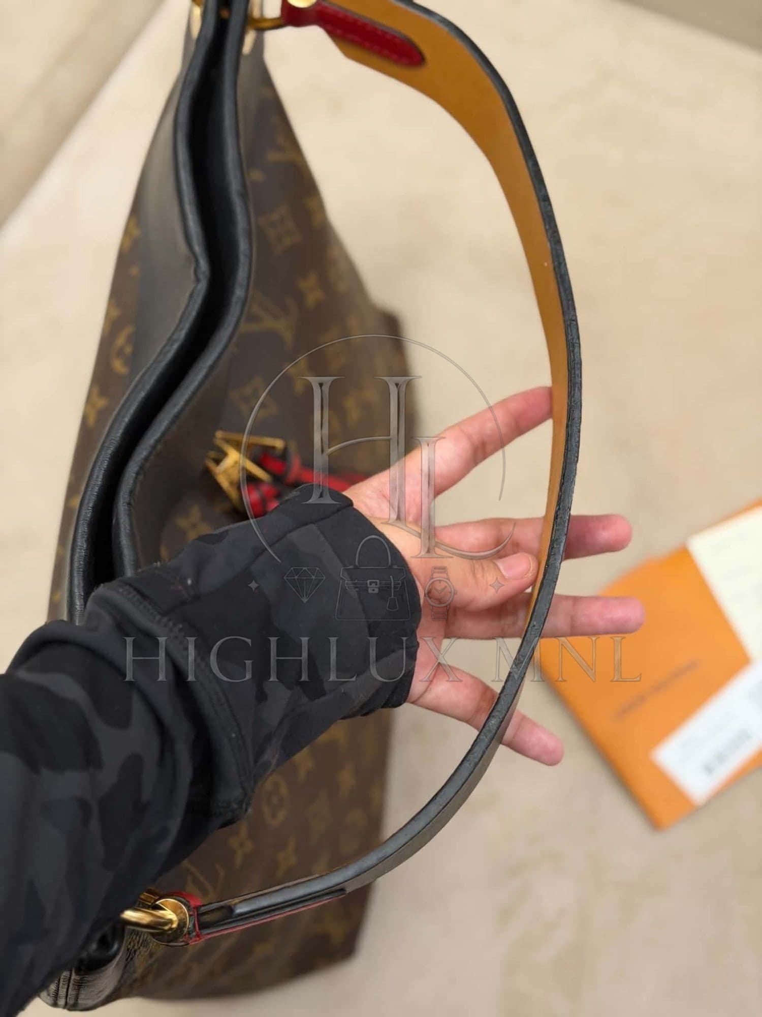 Louis Vuitton Monogam Tuileries Hobo Bag — photo 4