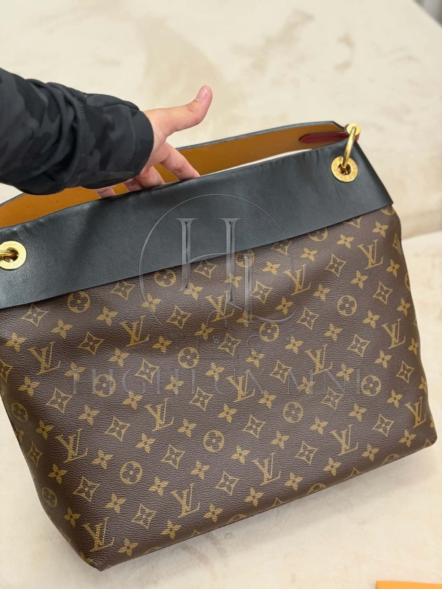 Louis Vuitton Monogam Tuileries Hobo Bag — photo 2