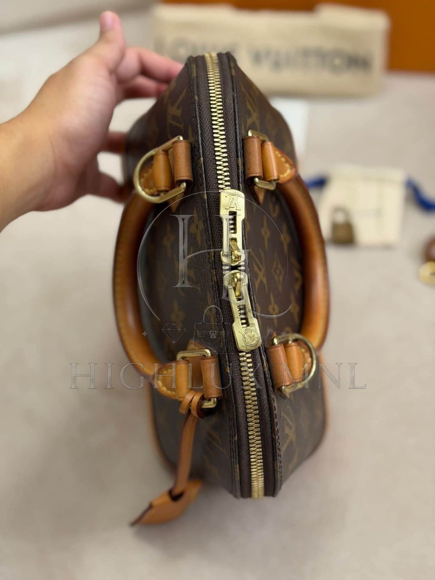 Louis Vuitton Monogram Alma BB — photo 10
