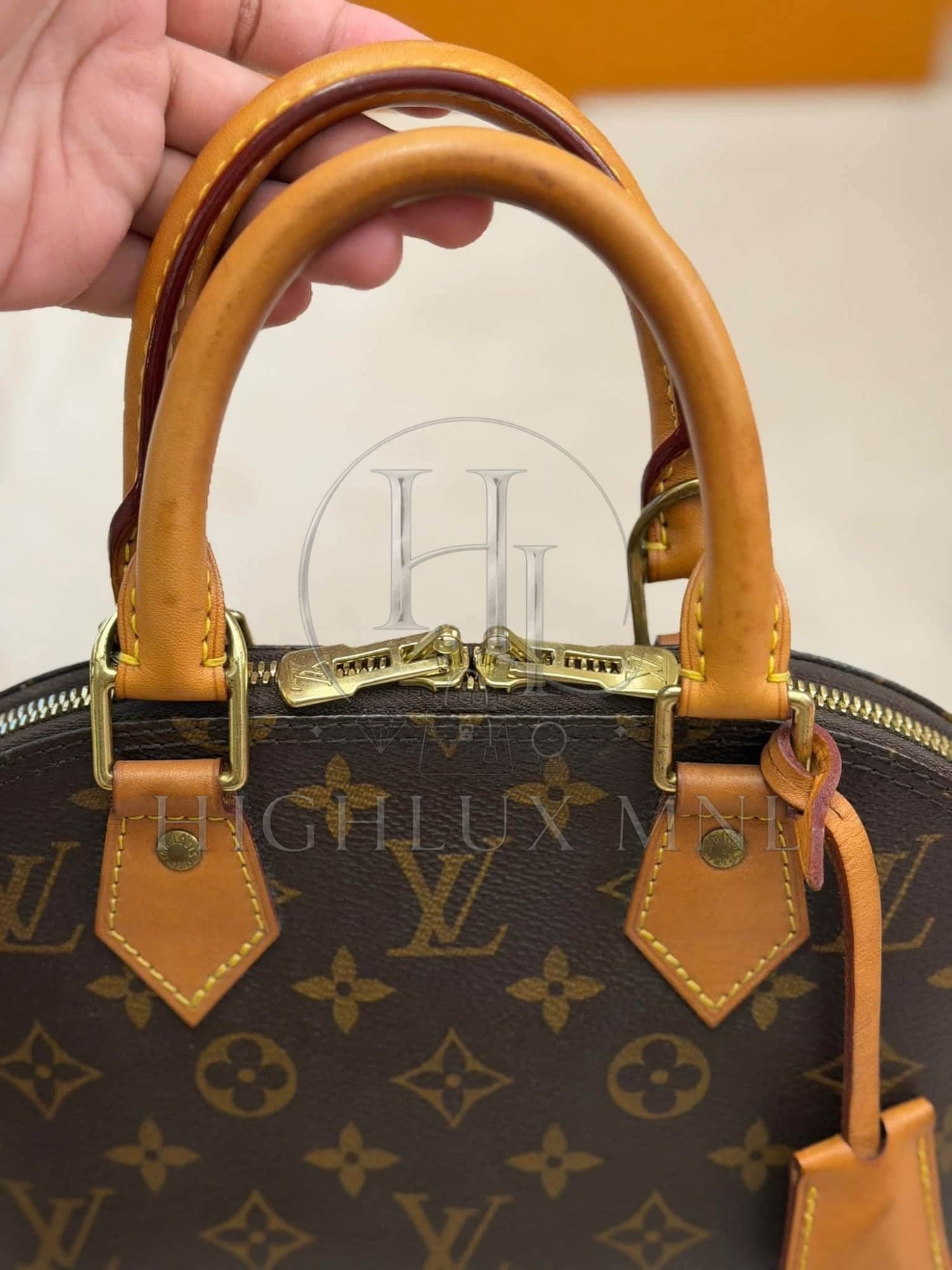 Louis Vuitton Monogram Alma BB — photo 15