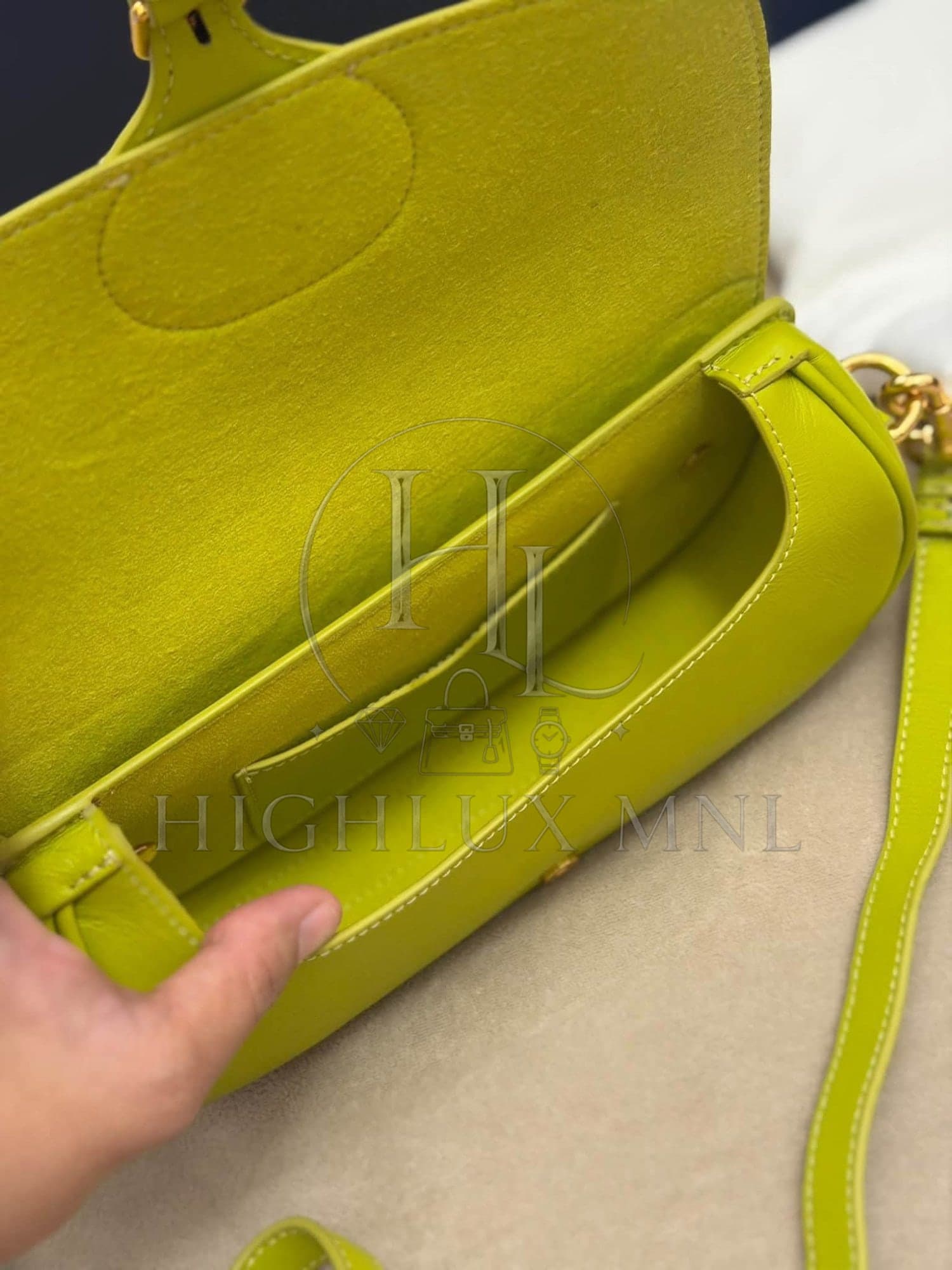 Dior Eastwest Bobby in Lime green — photo 10