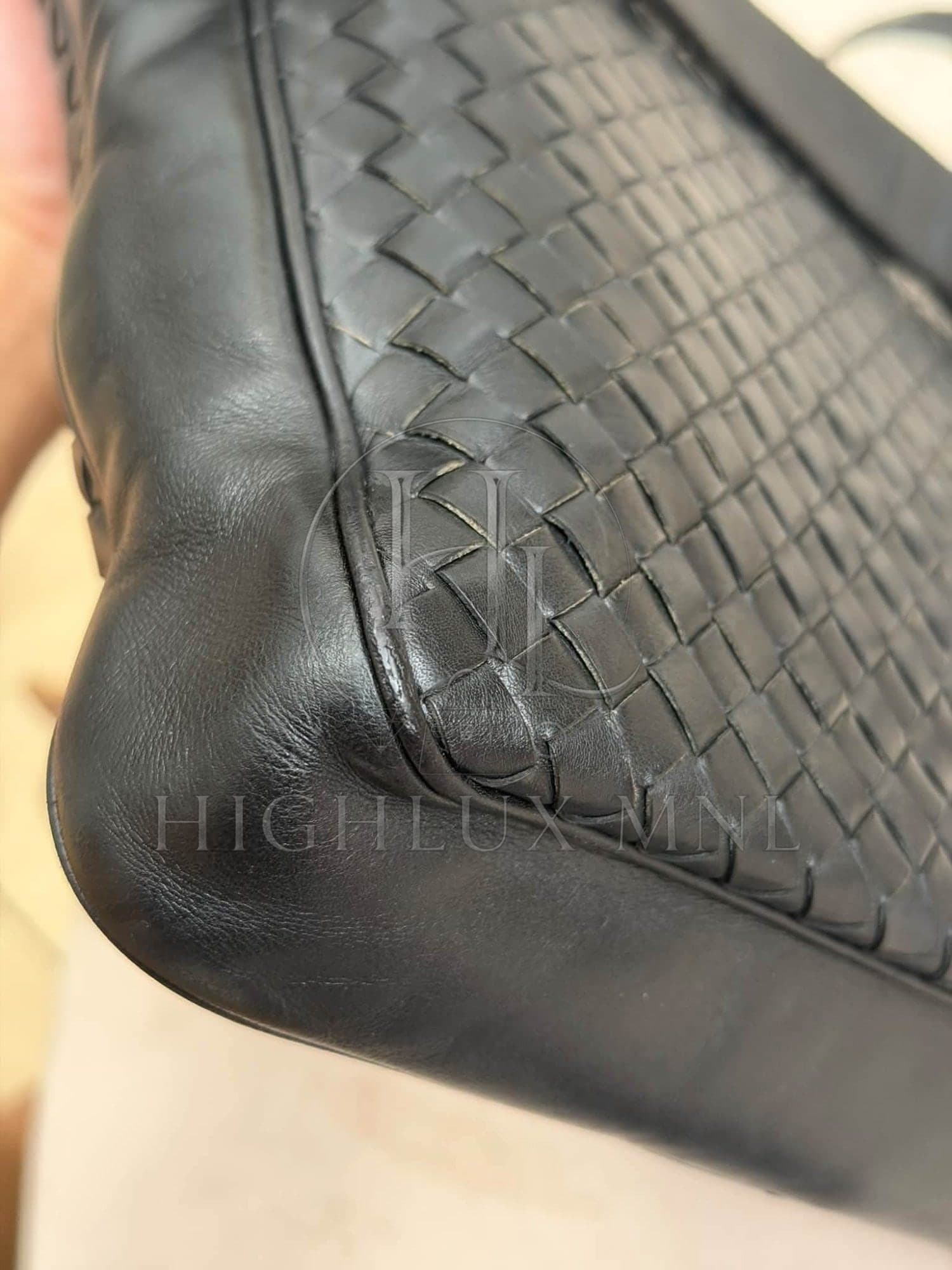 Bottega Veneta Intrecciato Messenger Bag — photo 10