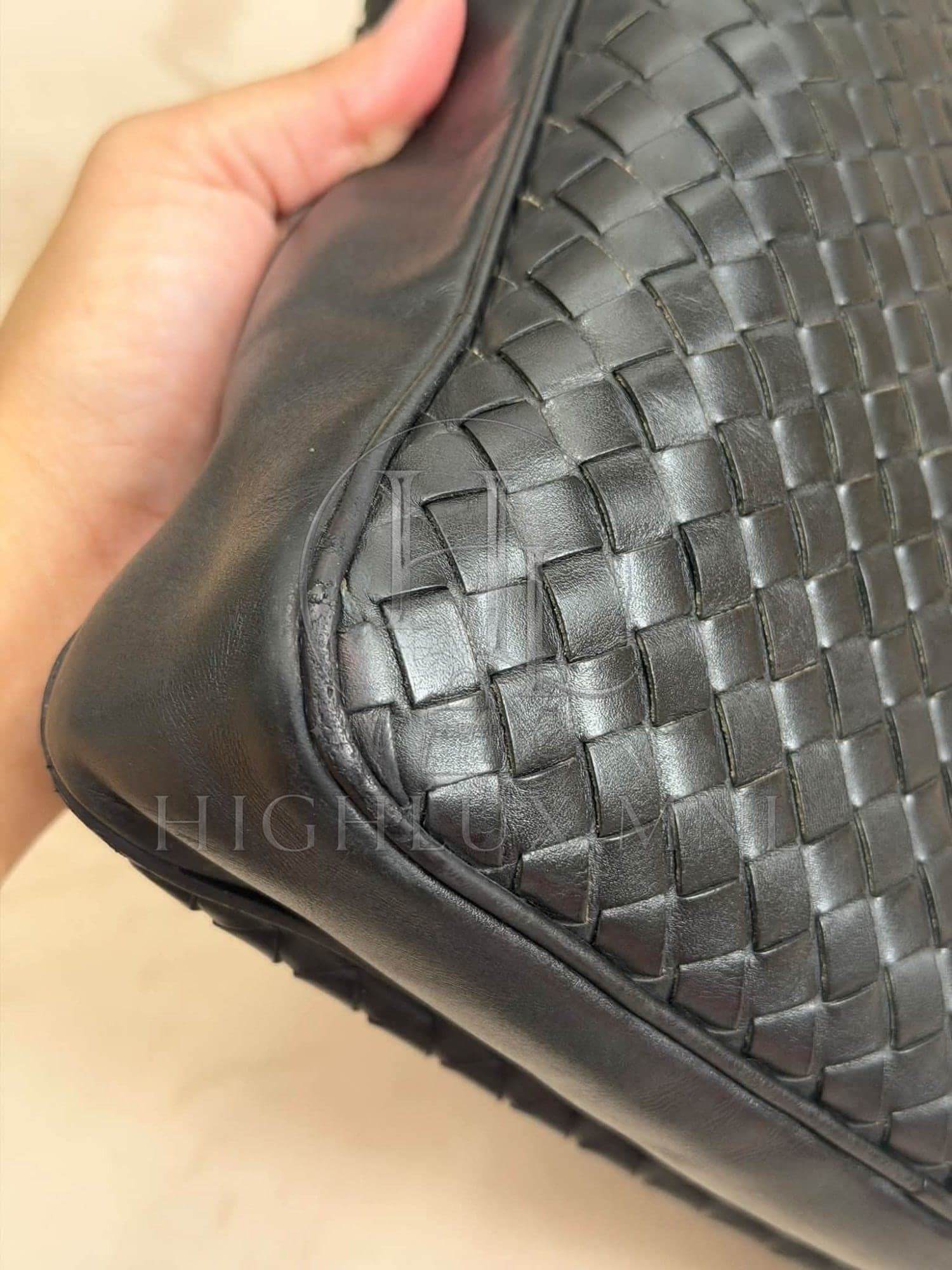 Bottega Veneta Intrecciato Messenger Bag — photo 8