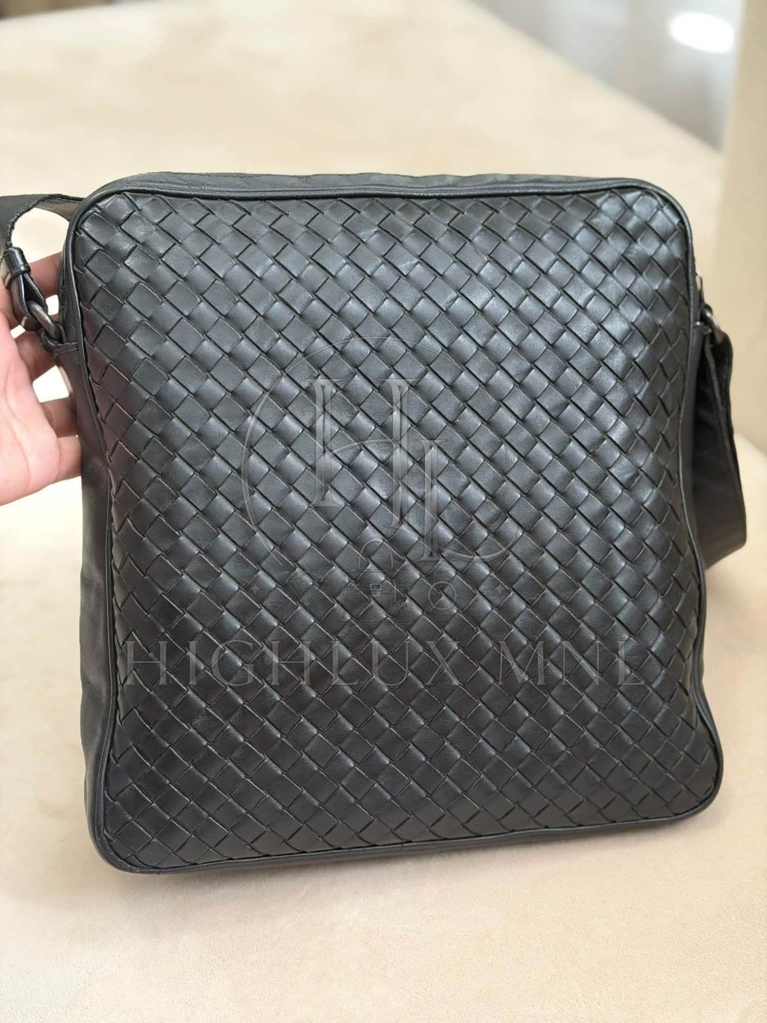 Bottega Veneta Intrecciato Messenger Bag — photo 4