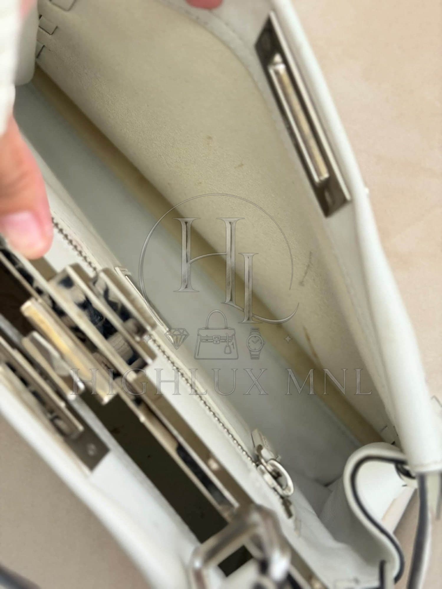 Fendi Nappa Whipstitch Medium Peakaboo Bag — photo 11