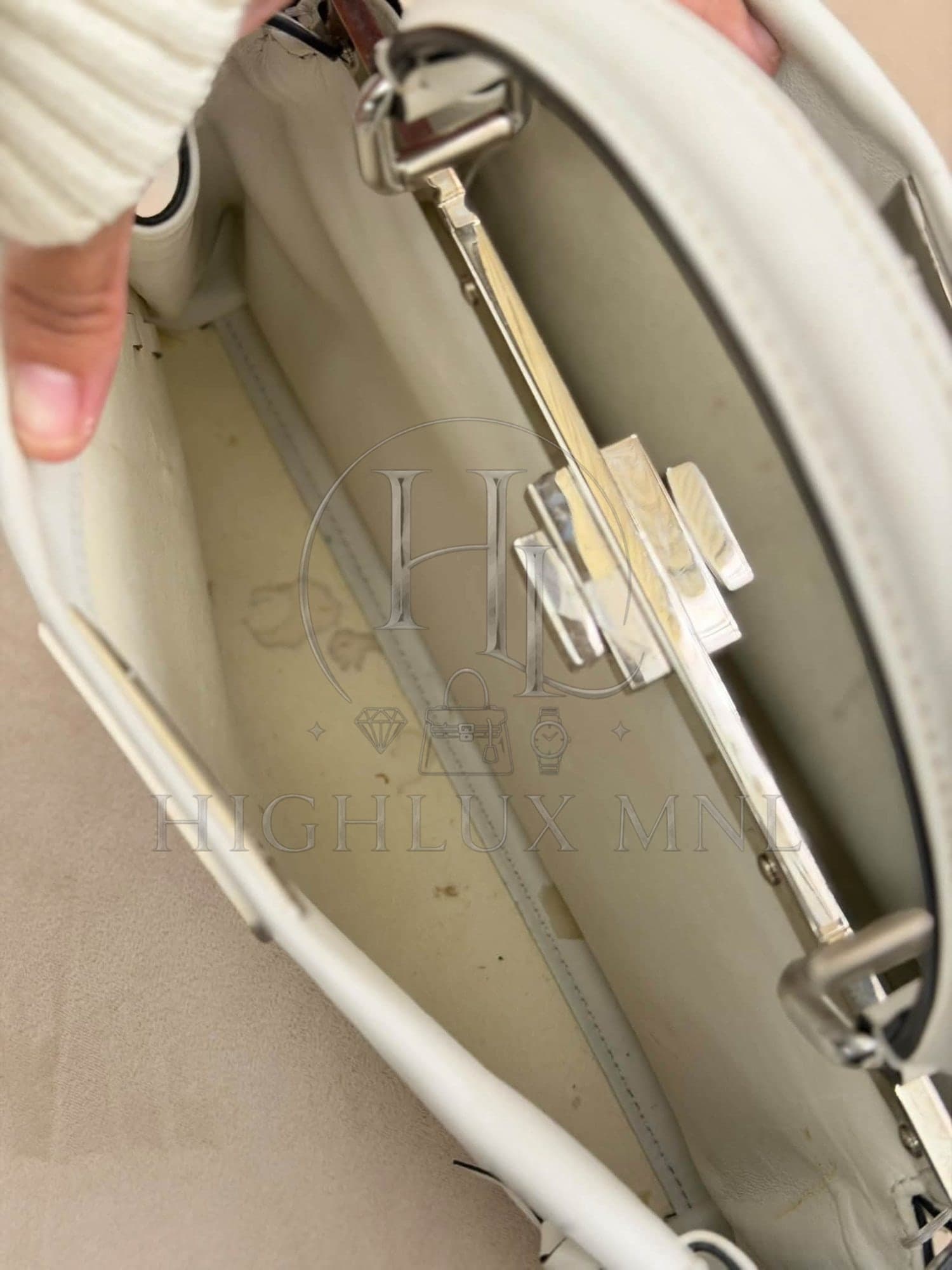 Fendi Nappa Whipstitch Medium Peakaboo Bag — photo 10