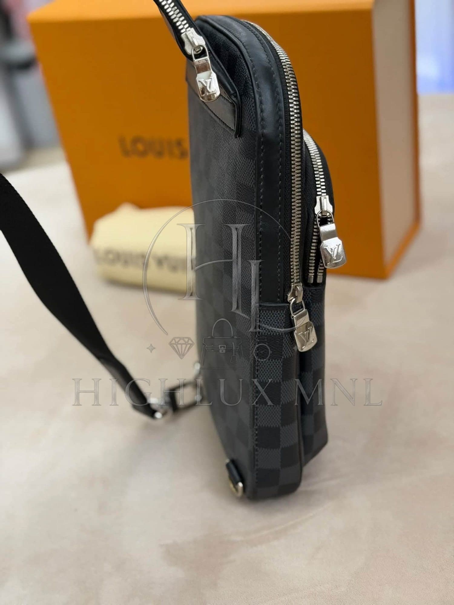 Louis Vuitton Graphite Damier Avenue Sling Bag — photo 4