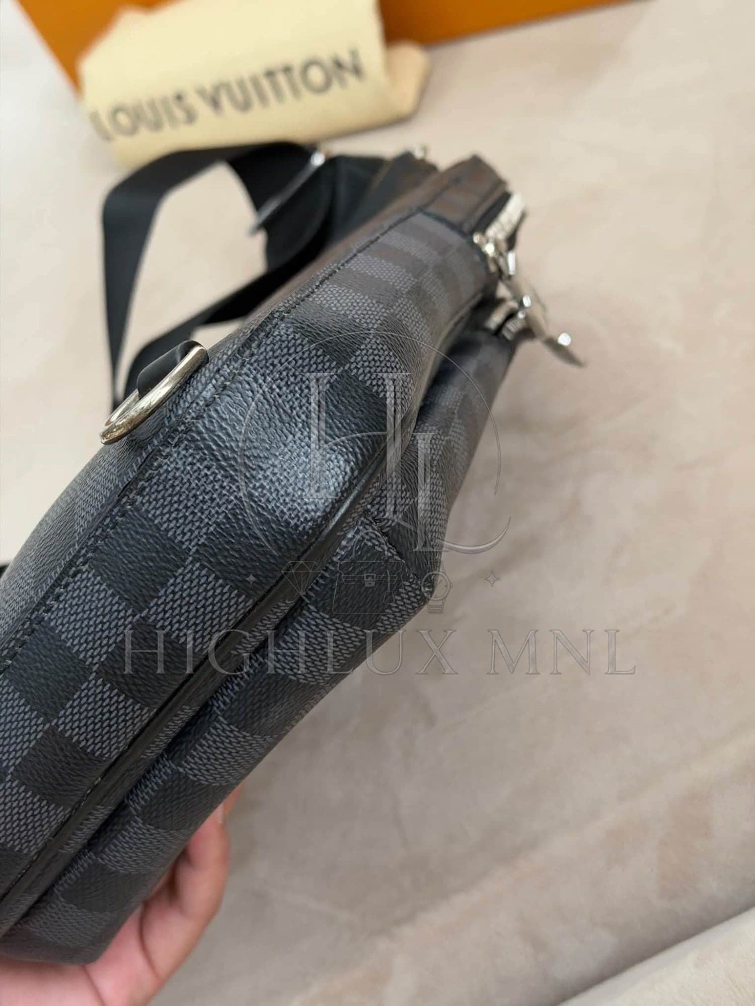 Louis Vuitton Graphite Damier Avenue Sling Bag — photo 7