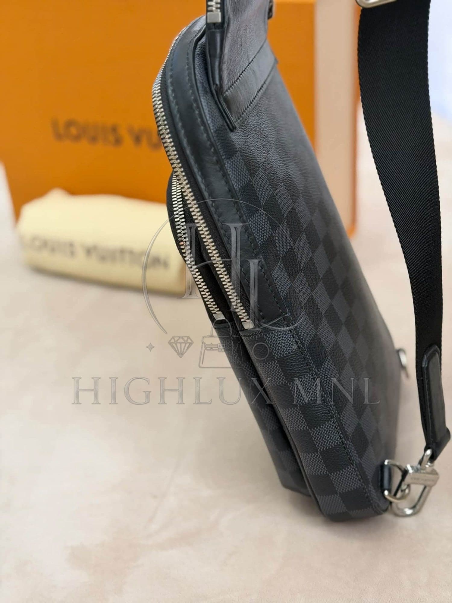 Louis Vuitton Graphite Damier Avenue Sling Bag — photo 5