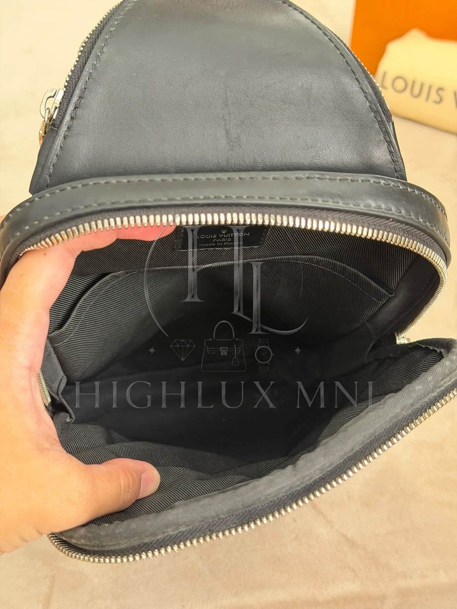 Louis Vuitton Graphite Damier Avenue Sling Bag — photo 10