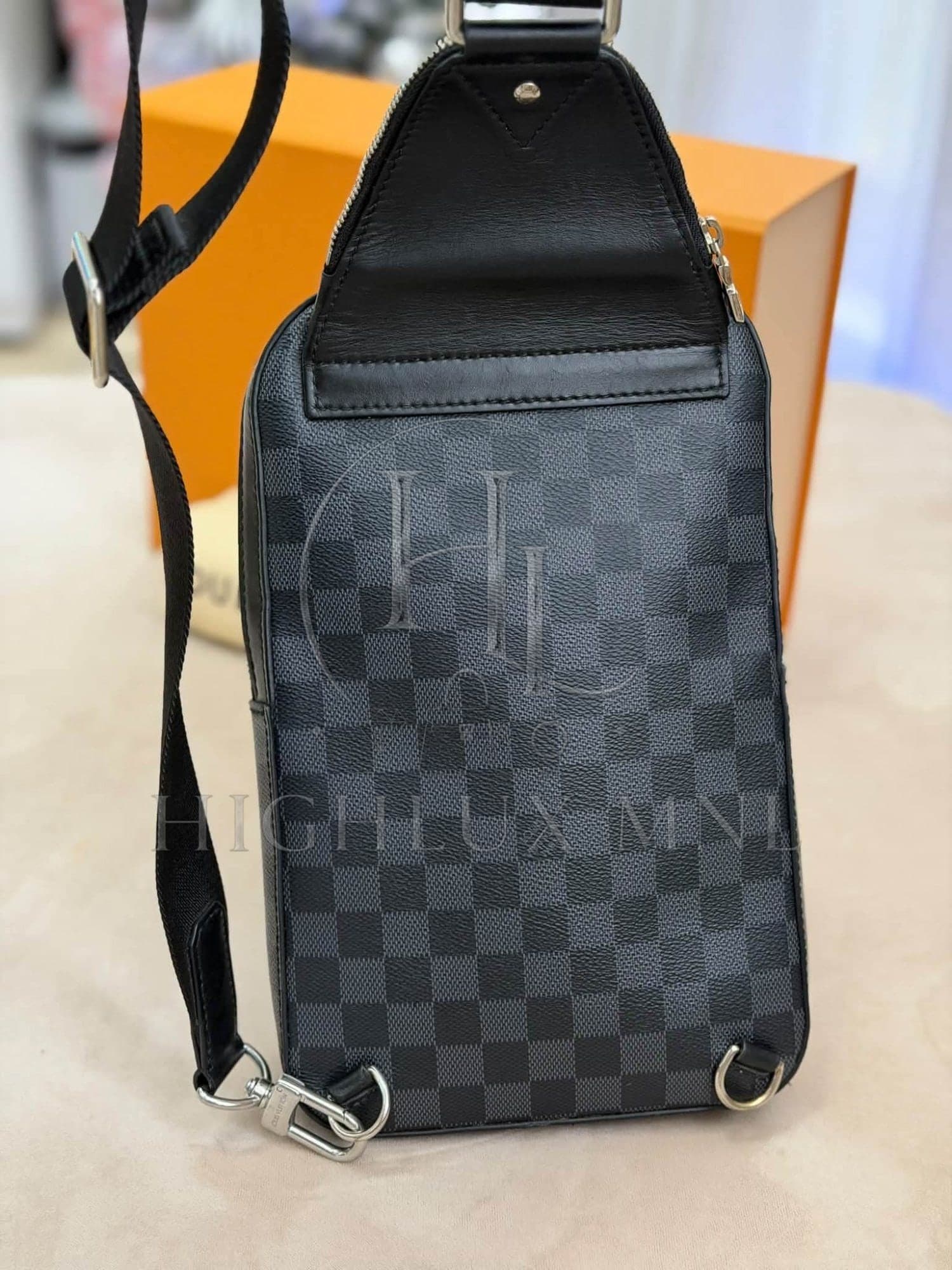 Louis Vuitton Graphite Damier Avenue Sling Bag — photo 3