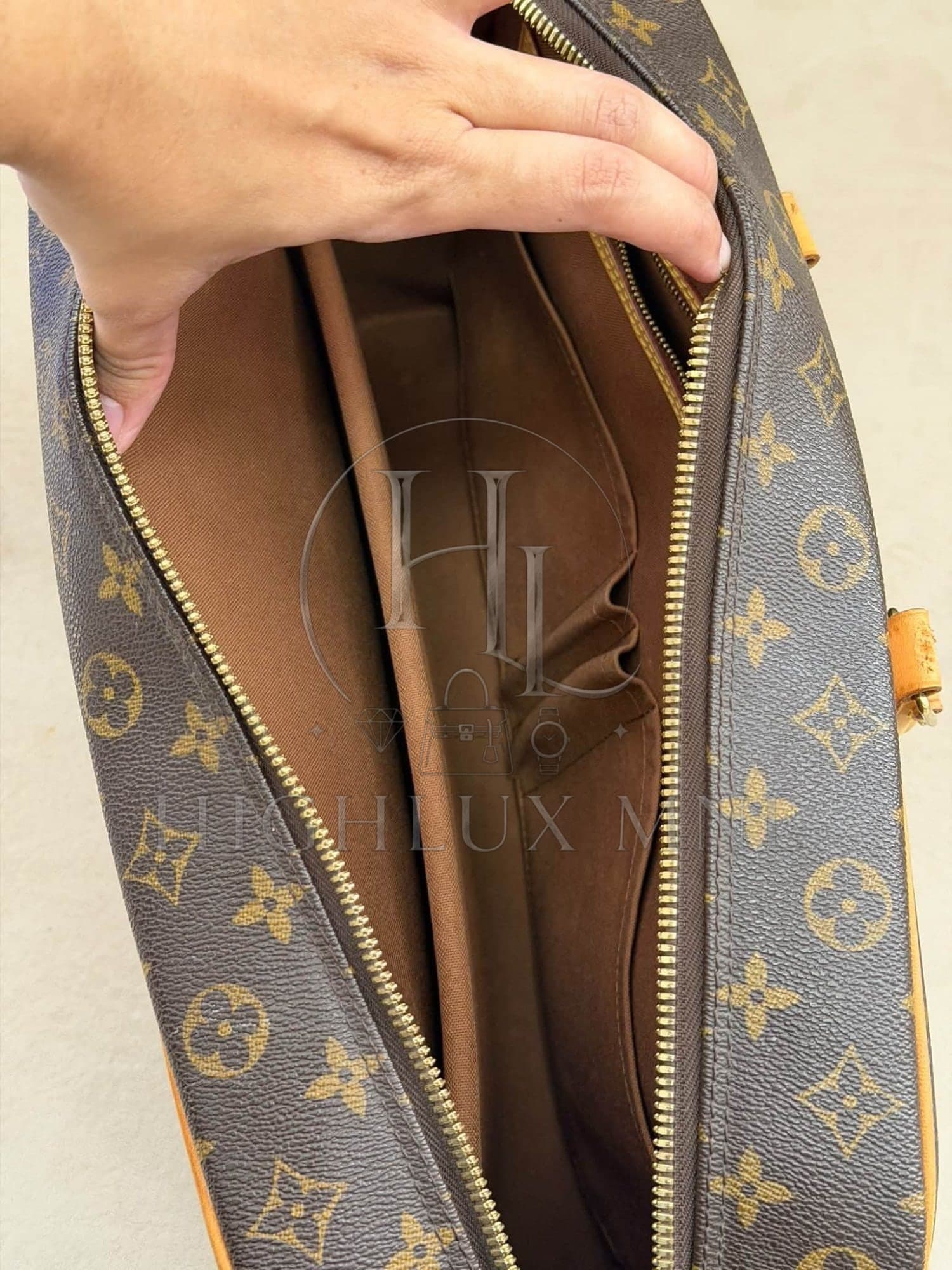 Louis Vuitton Document Voyage Bag — photo 12