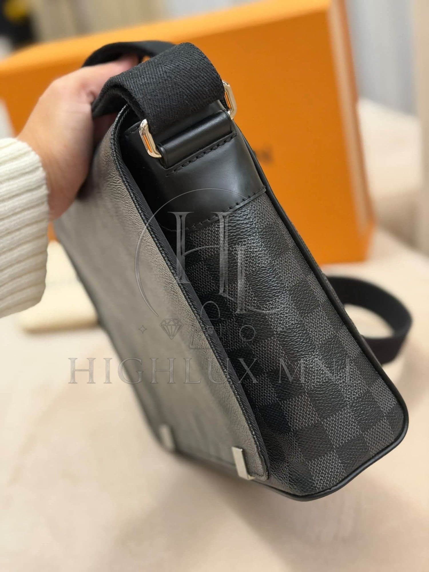 Louis Vuitton District PM Messenger Bag — photo 2