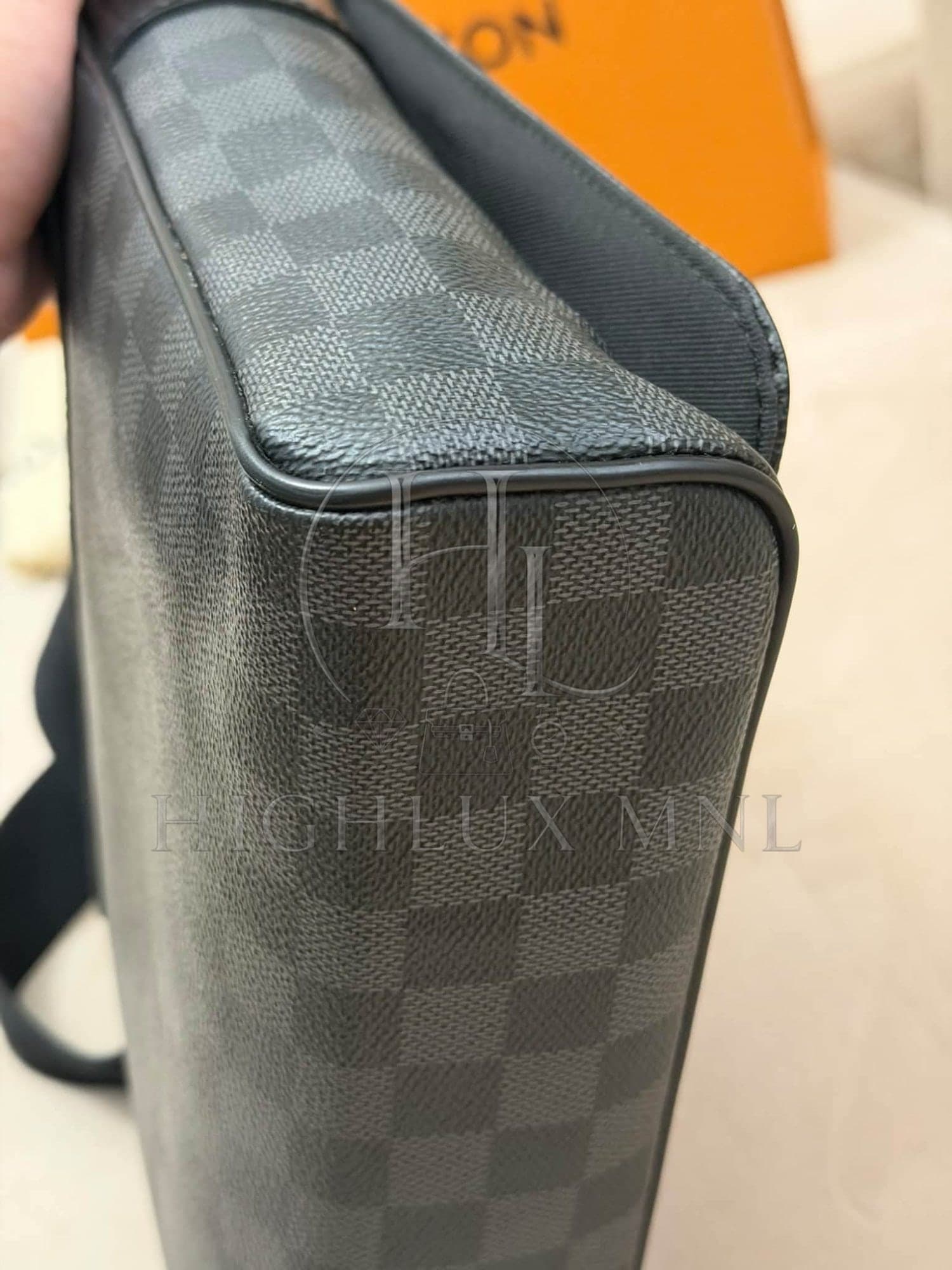 Louis Vuitton District PM Messenger Bag — photo 7