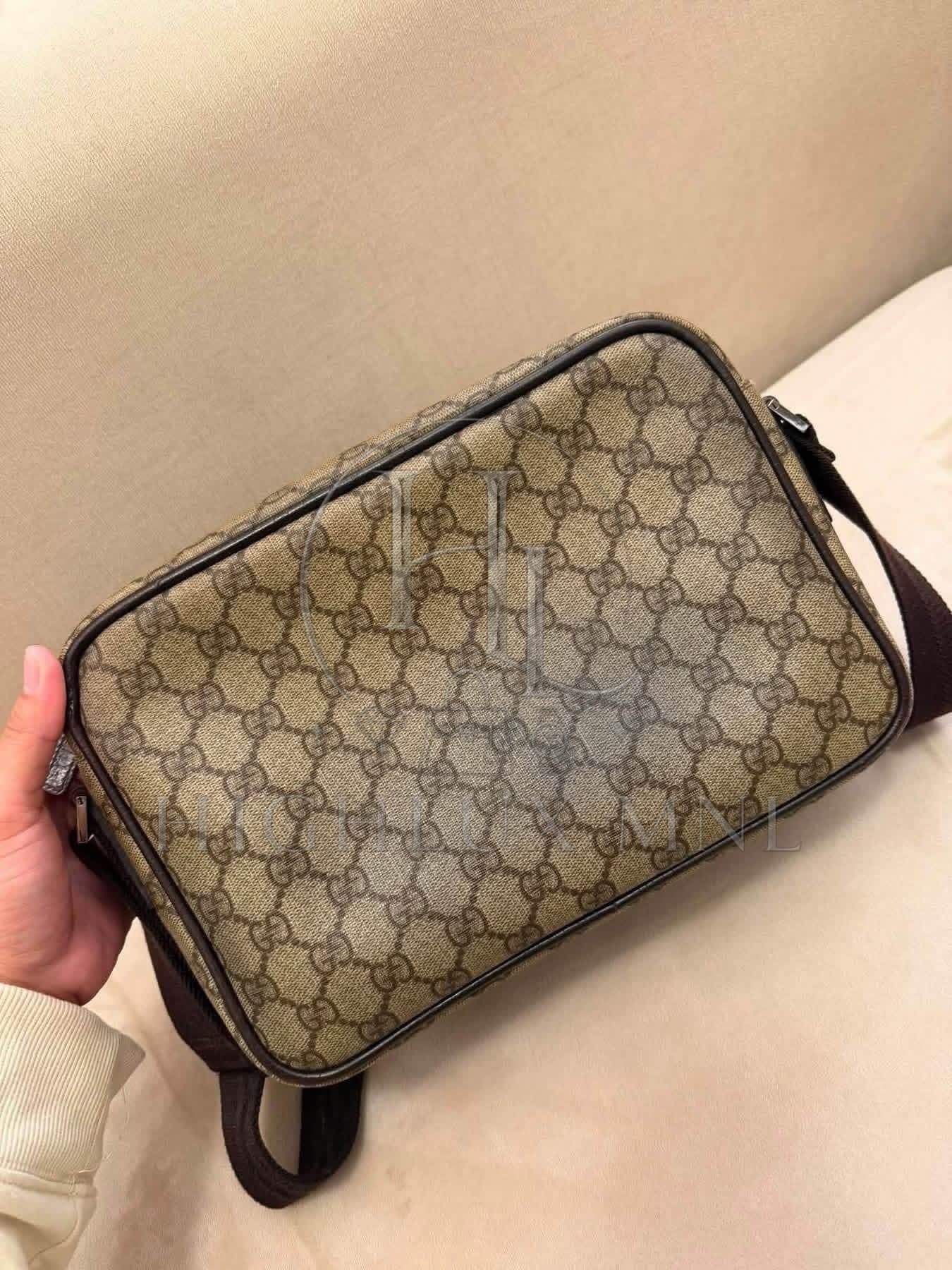 Gucci Double Zip GG Supreme Big Camera Bag — photo 6