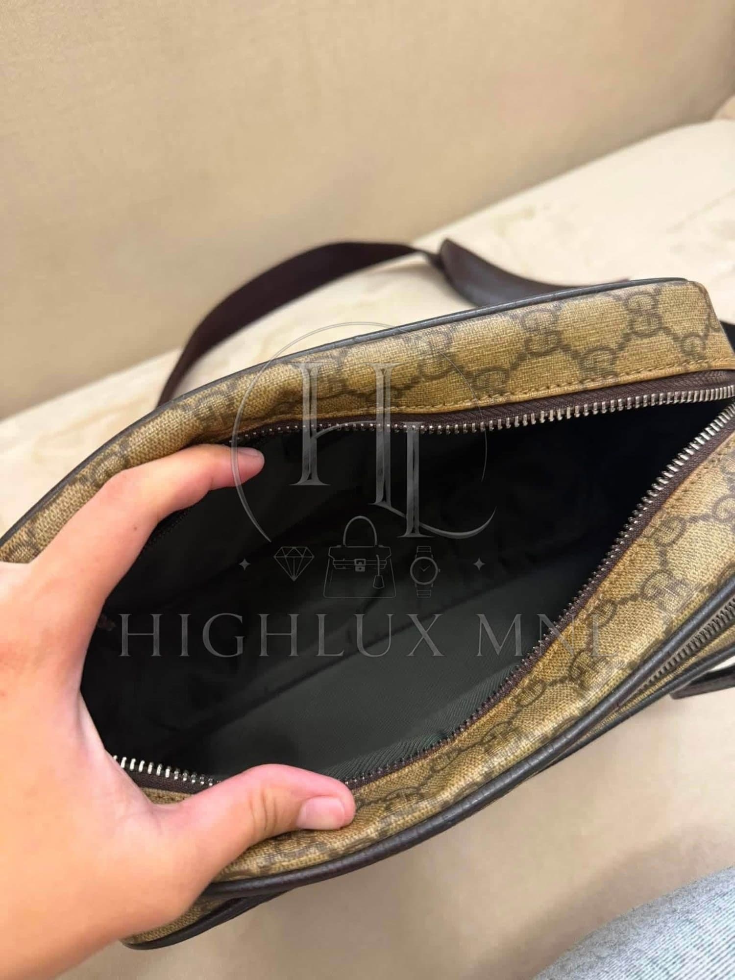 Gucci Double Zip GG Supreme Big Camera Bag — photo 7