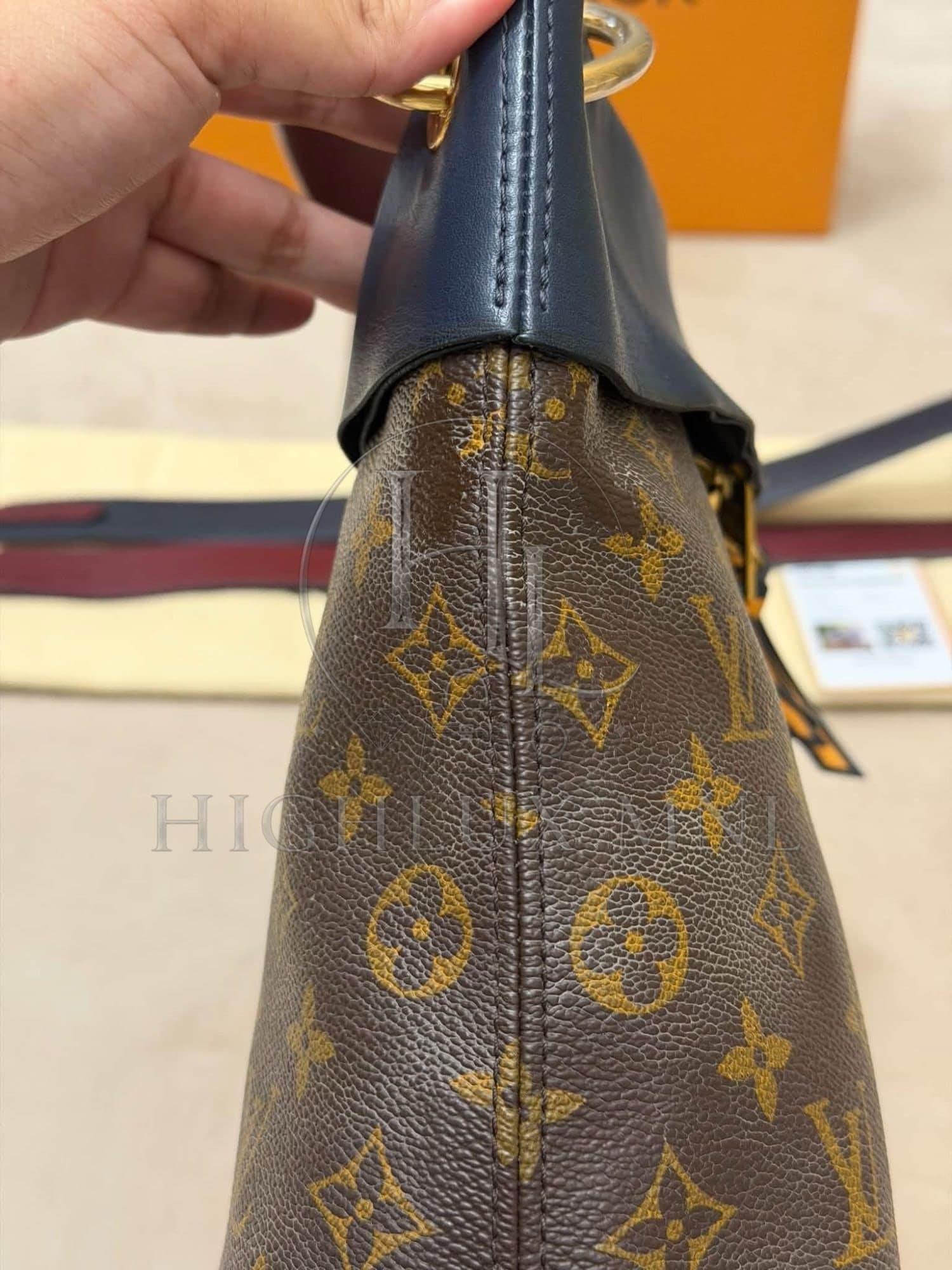 Louis Vuitton Tuileries Besace Bag PM — photo 10